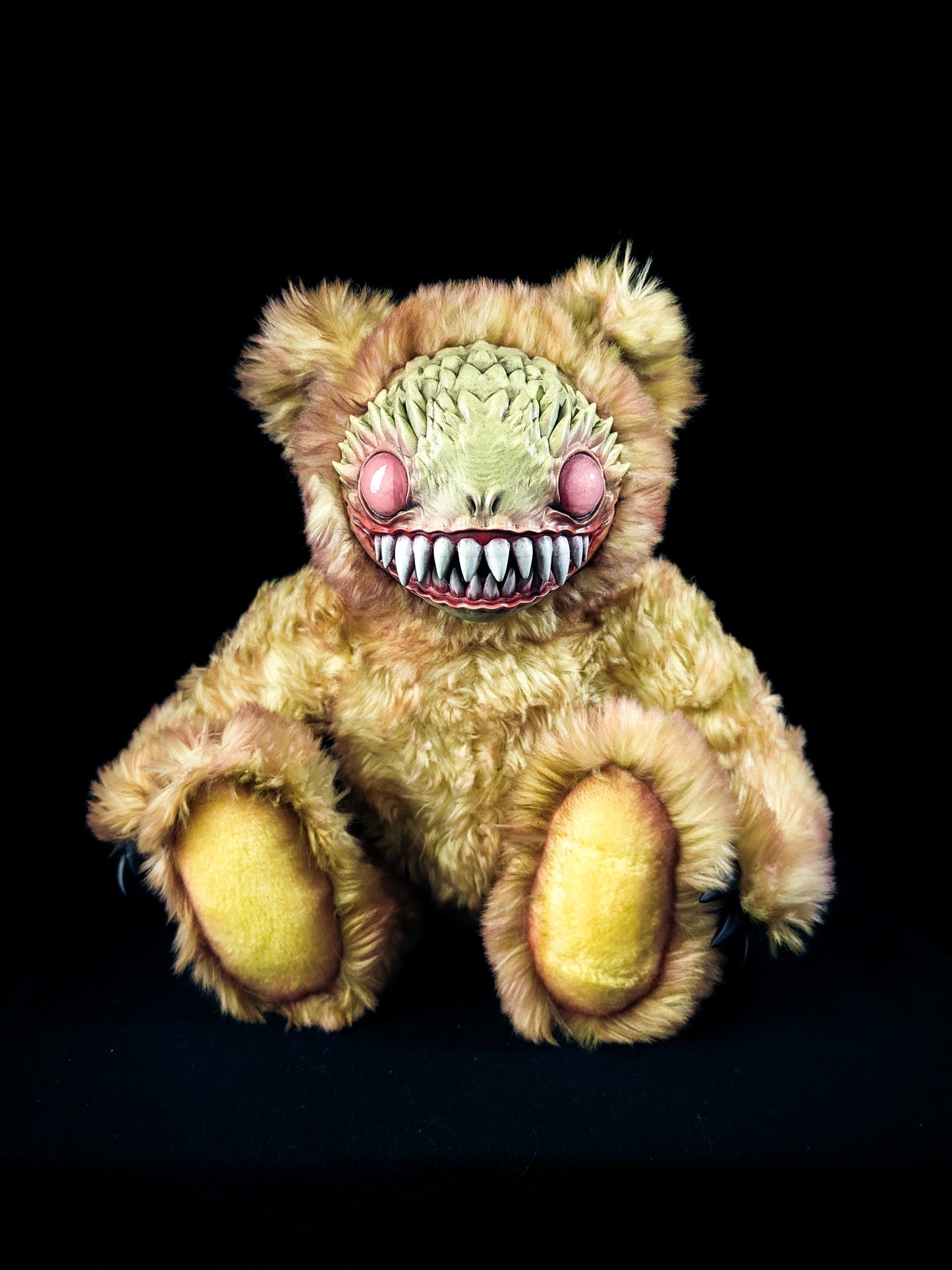 Frenzung (Sunburn Ver.) - CRYPTCRITS Monster Art Doll Plush Toy