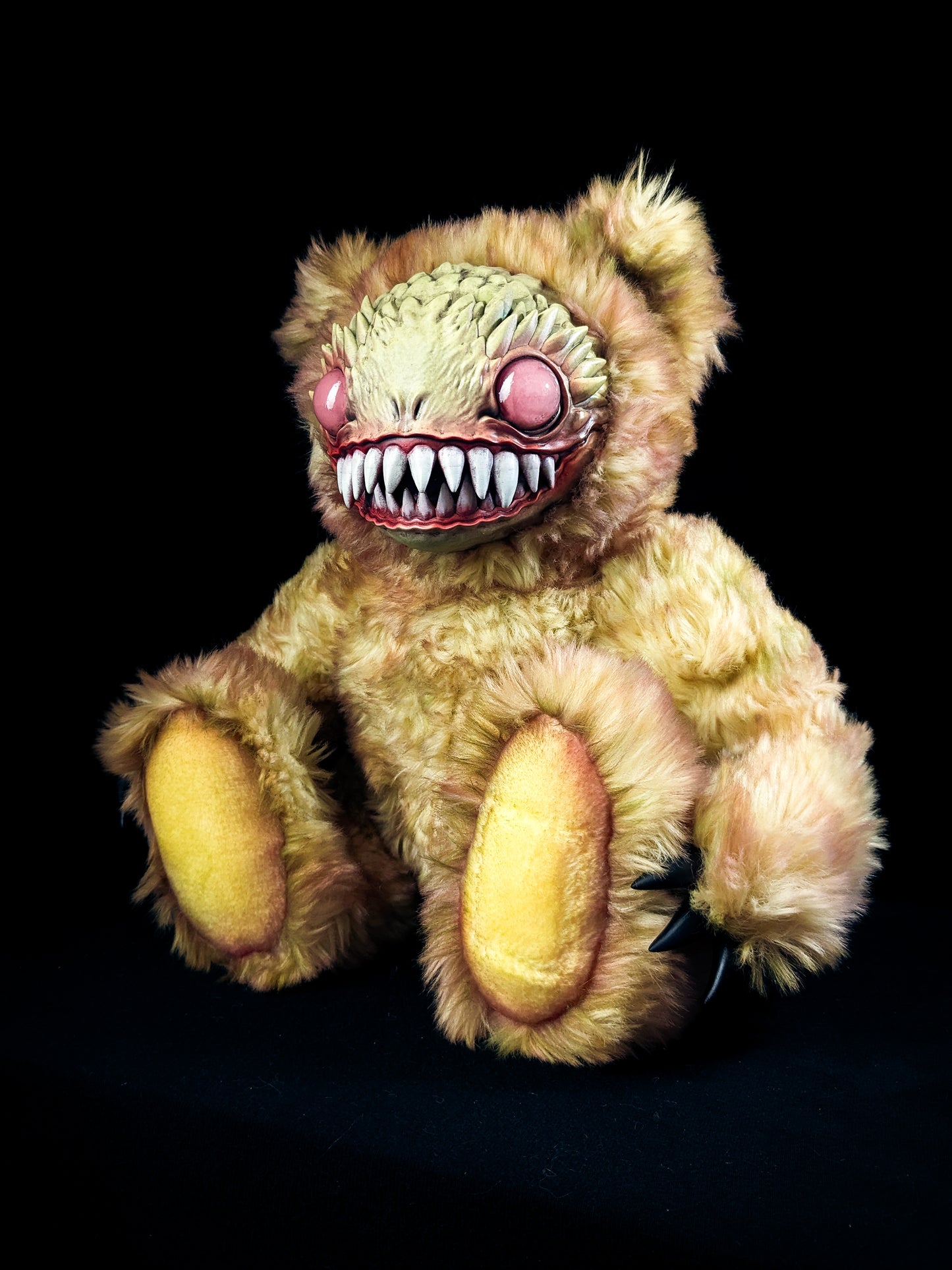 Frenzung (Sunburn Ver.) - CRYPTCRITS Monster Art Doll Plush Toy