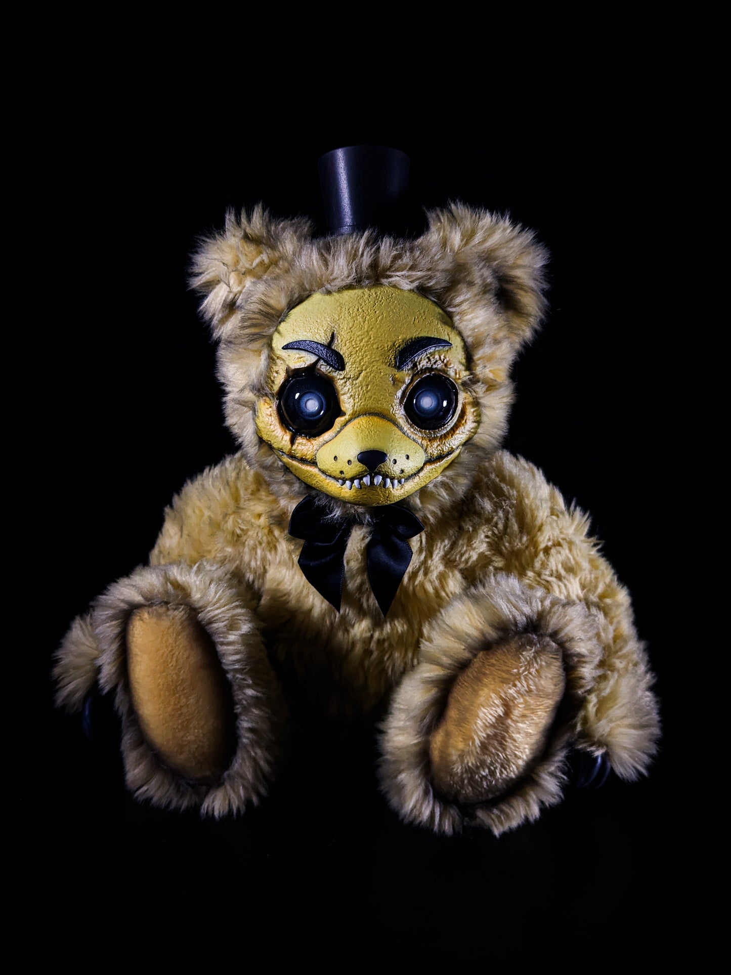 Golden Freddy: FREDBEARZ - Five Nights at Freddy's Inspired CRYPTCRITZ