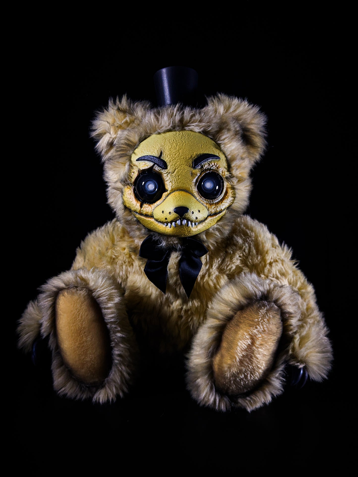 Golden Freddy: FREDBEARZ - Five Nights at Freddy's Inspired CRYPTCRITZ