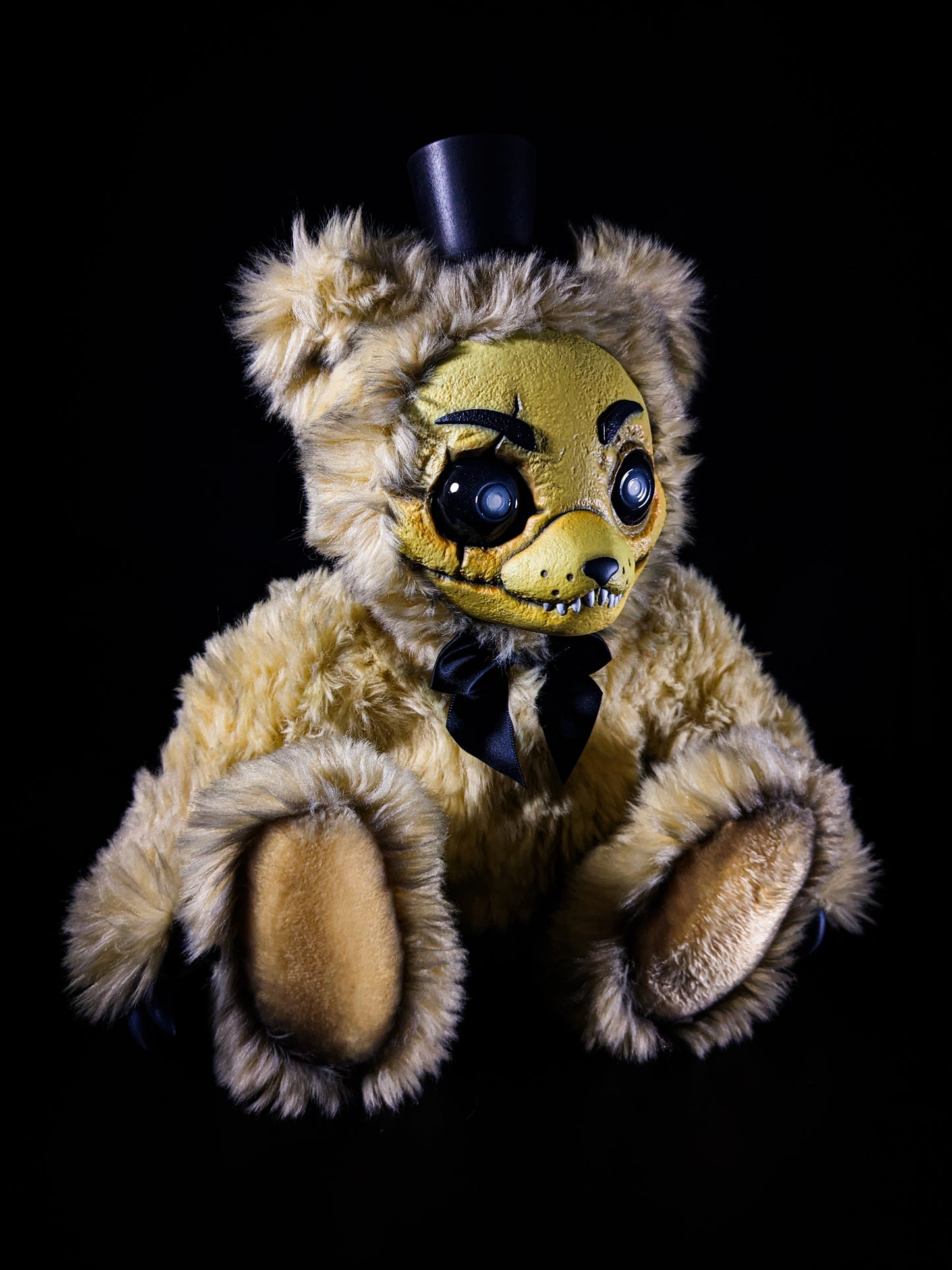 Golden Freddy: FREDBEARZ - Five Nights at Freddy's Inspired CRYPTCRITZ