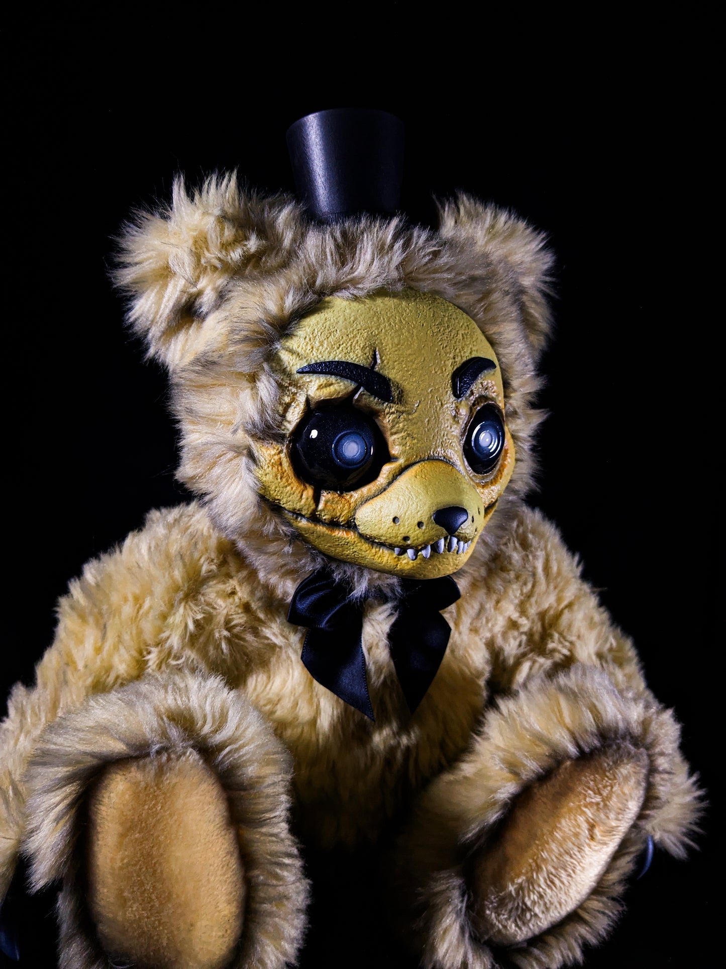 Golden Freddy: FREDBEARZ - Five Nights at Freddy's Inspired CRYPTCRITZ
