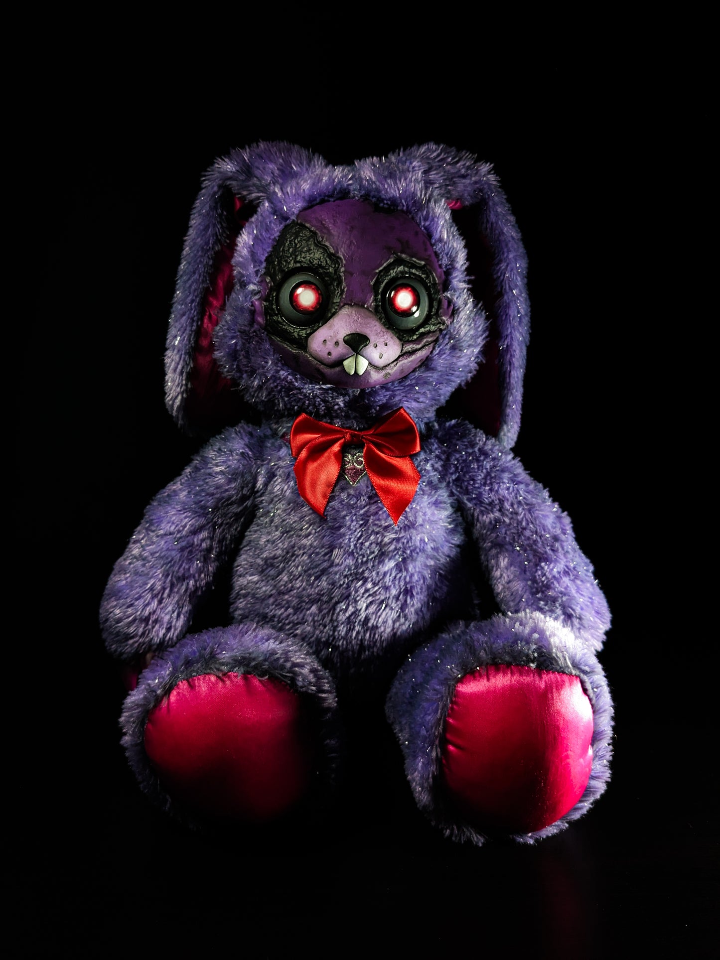 Withered Bonnie: FREDBEARZ - Five Nights at Freddy's Inspired CRYPTCRITZ