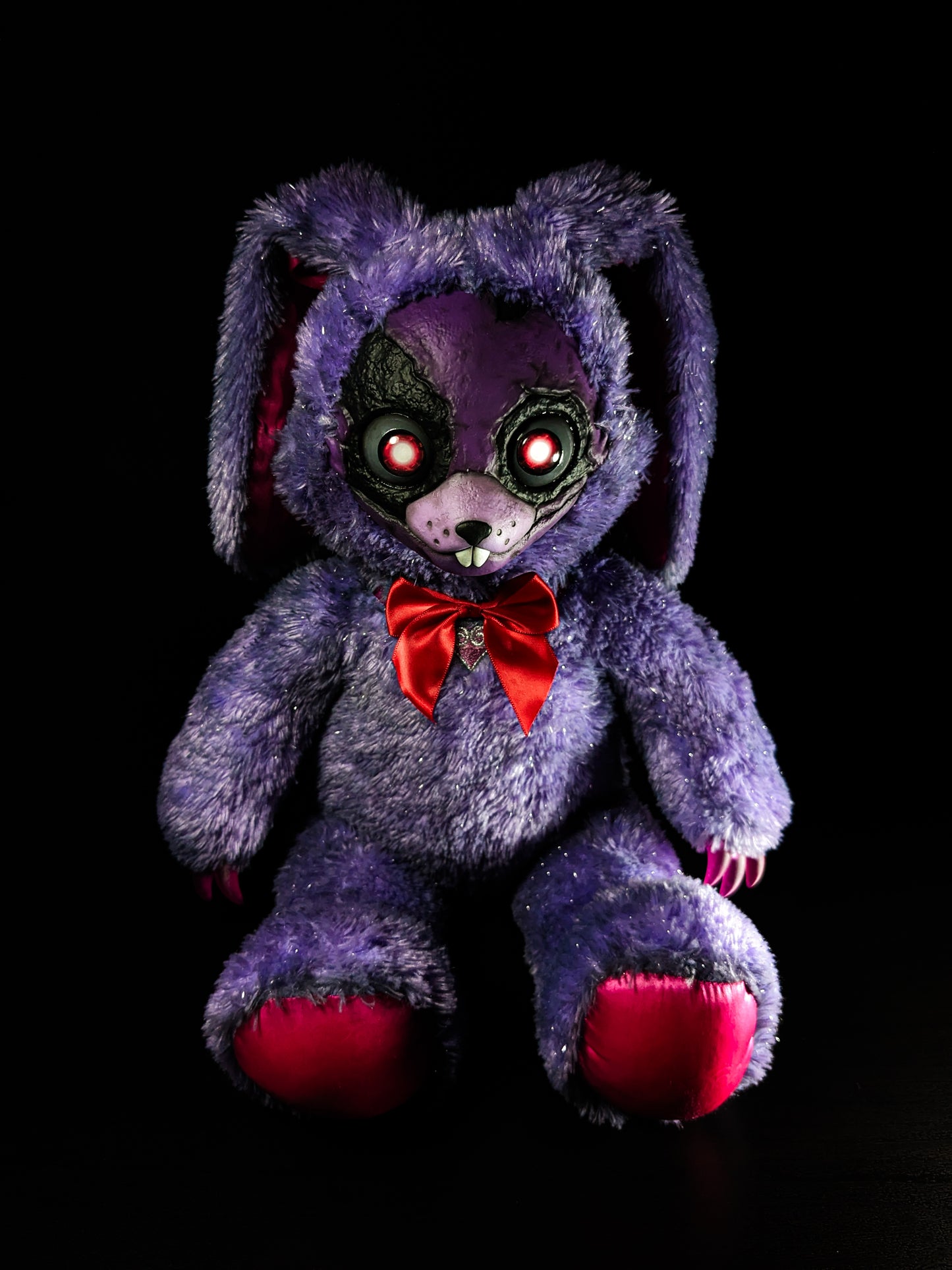 Withered Bonnie: FREDBEARZ - Five Nights at Freddy's Inspired CRYPTCRITZ