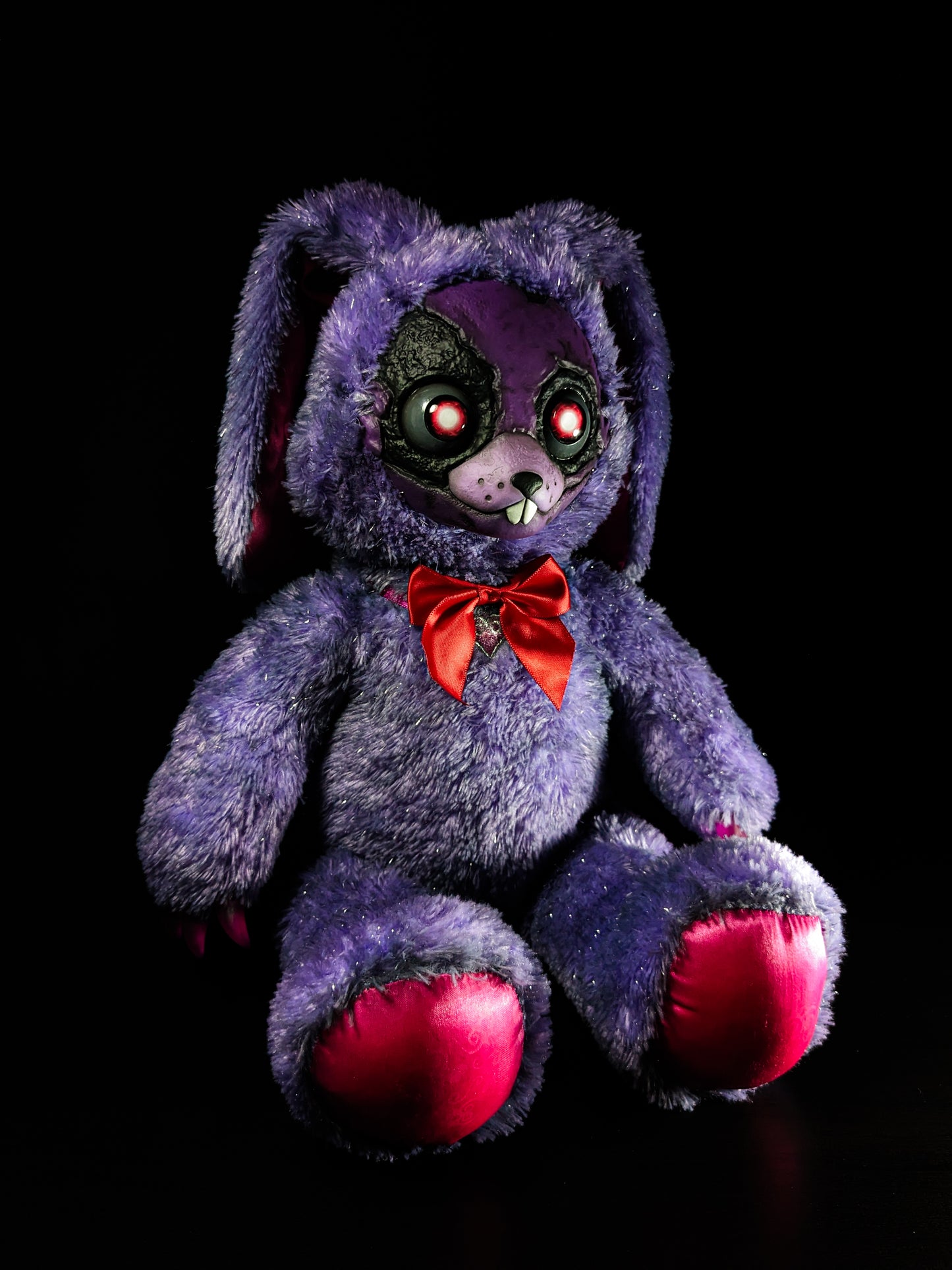 Withered Bonnie: FREDBEARZ - Five Nights at Freddy's Inspired CRYPTCRITZ