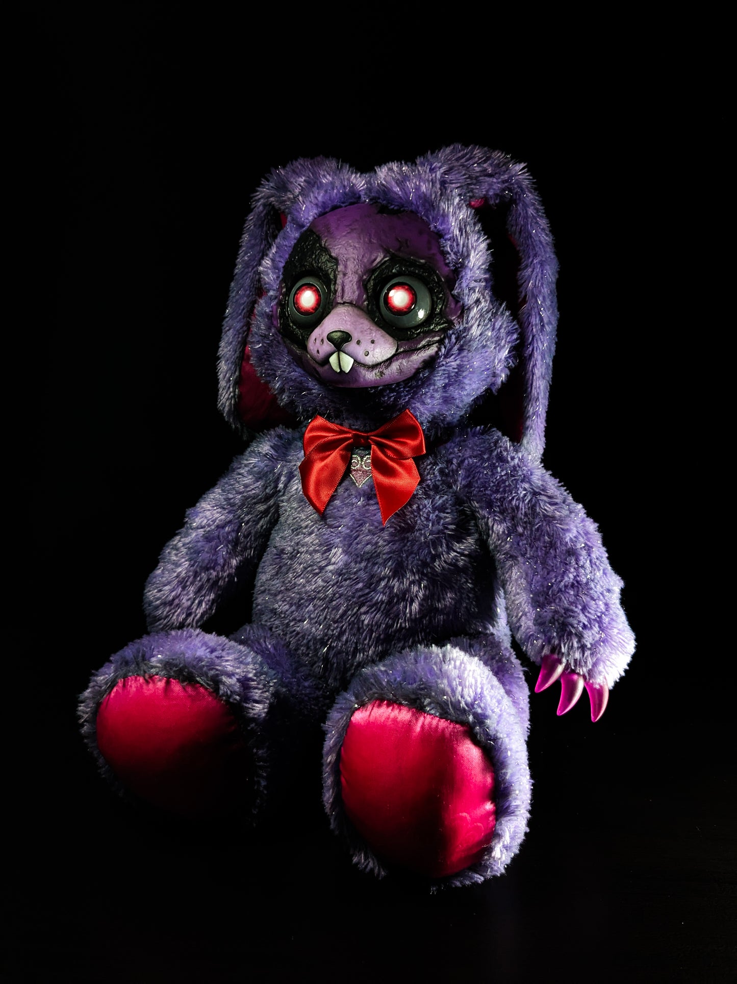 Withered Bonnie: FREDBEARZ - Five Nights at Freddy's Inspired CRYPTCRITZ
