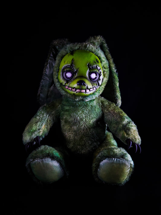 Springtrap: FREDBEARZ - Five Nights at Freddy's Inspired CRYPTCRITZ