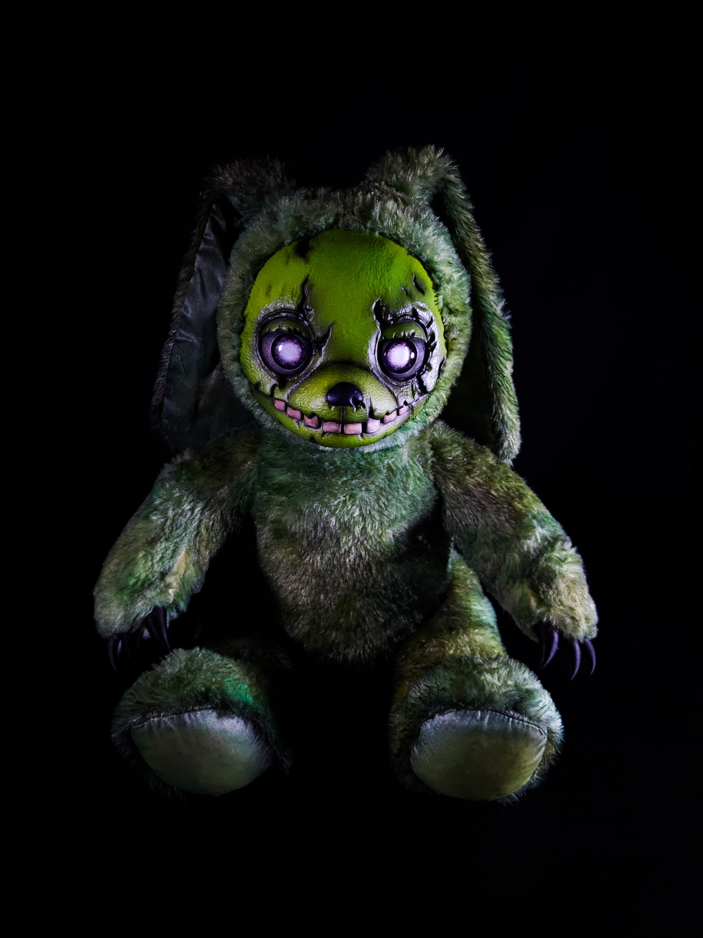 Springtrap: FREDBEARZ - Five Nights at Freddy's Inspired CRYPTCRITZ