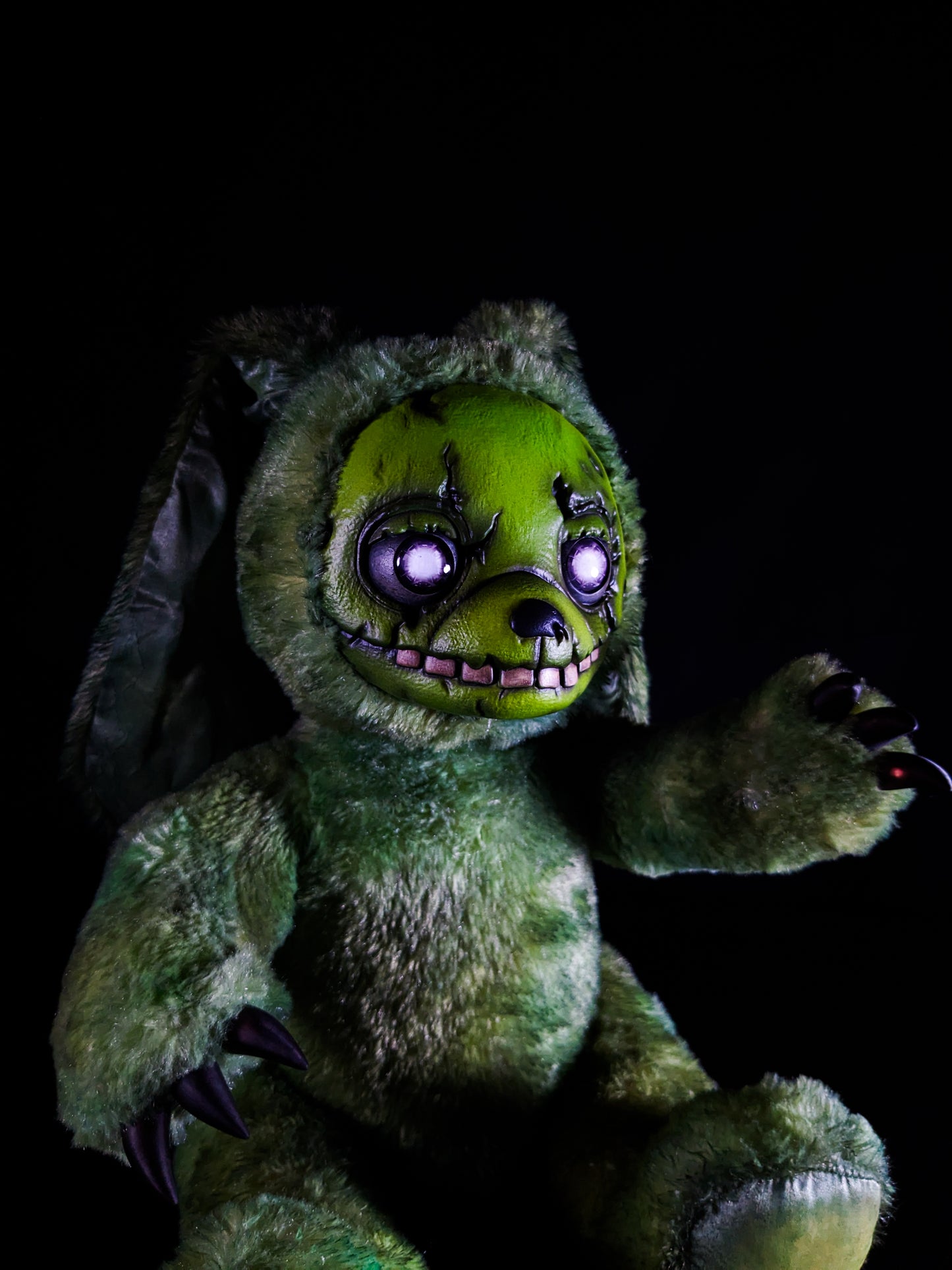 Springtrap: FREDBEARZ - Five Nights at Freddy's Inspired CRYPTCRITZ