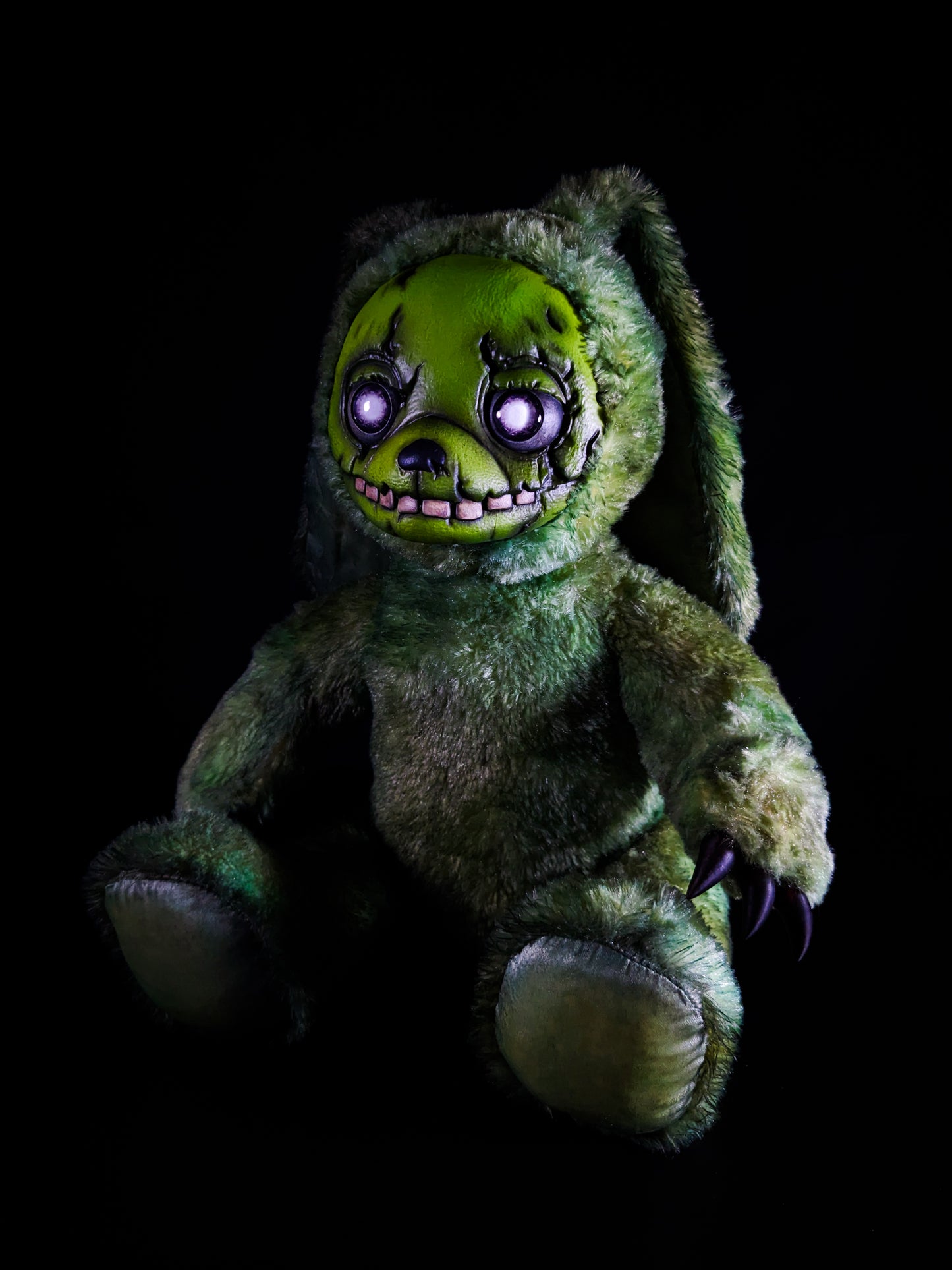 Springtrap: FREDBEARZ - Five Nights at Freddy's Inspired CRYPTCRITZ