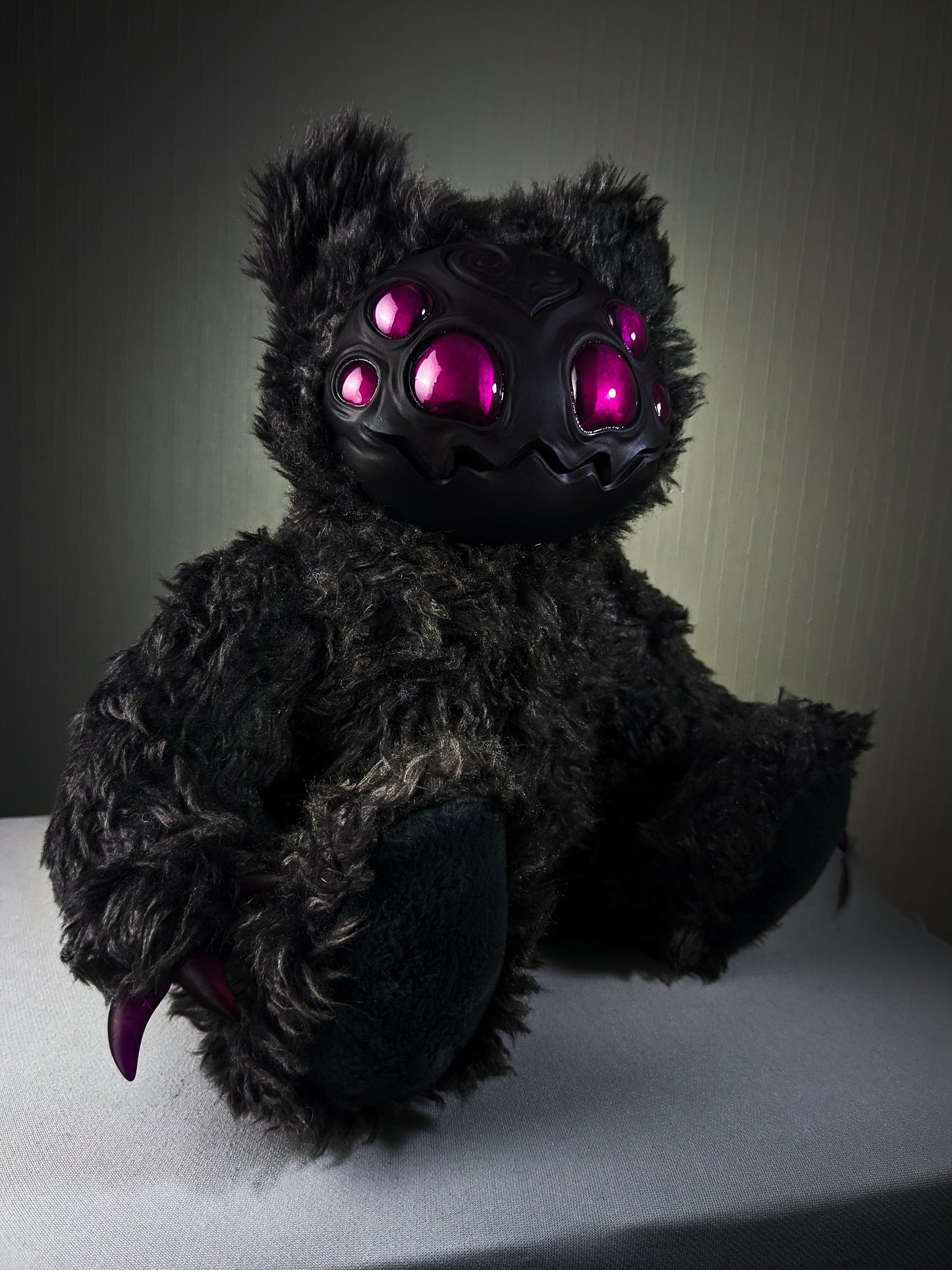 Arakobe (Silk Shadow Ver.) - CRYPTCRITS Monster Art Doll Plush Toy