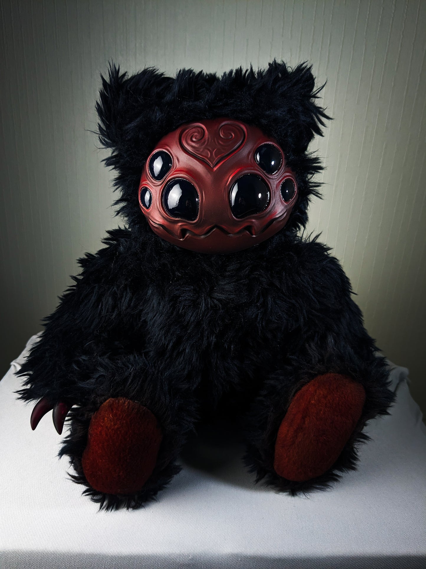 Arakobe (Krimson Krawler Ver.) - CRYPTCRITS Monster Art Doll Plush Toy