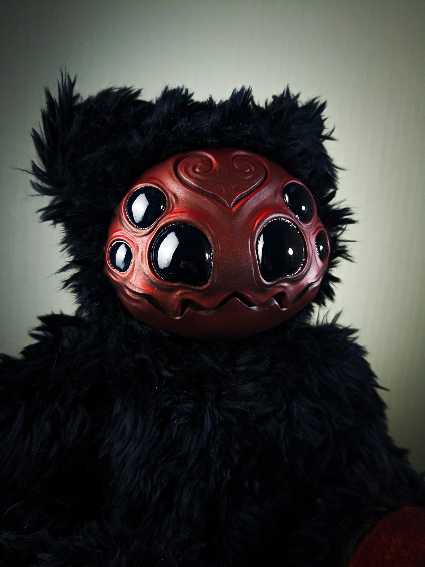 Arakobe (Krimson Krawler Ver.) - CRYPTCRITS Monster Art Doll Plush Toy