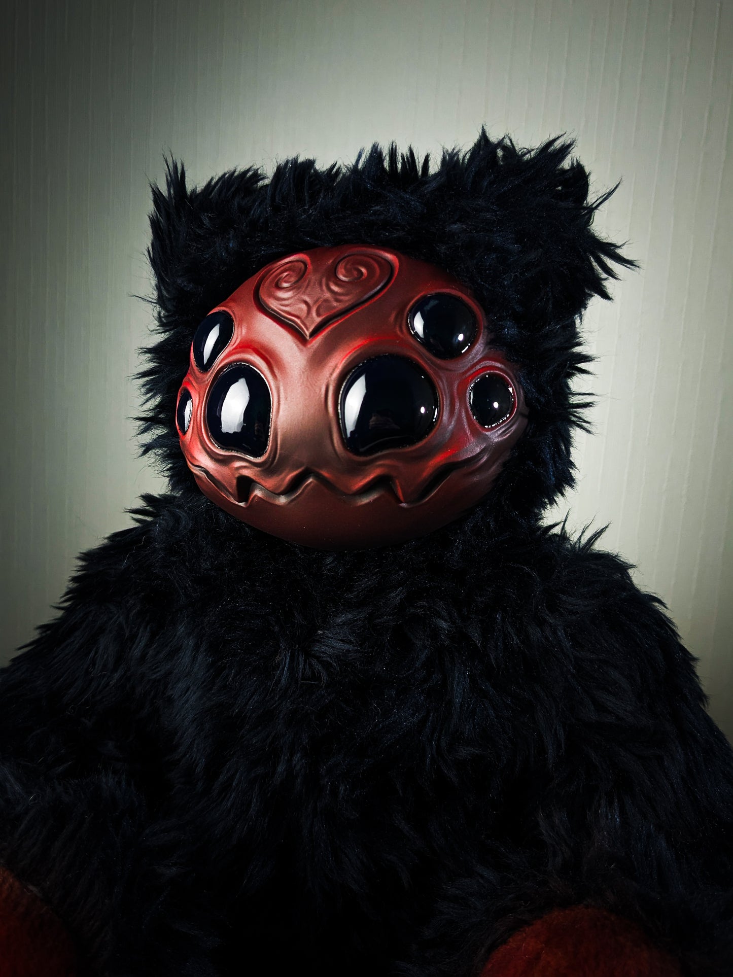 Arakobe (Krimson Krawler Ver.) - CRYPTCRITS Monster Art Doll Plush Toy