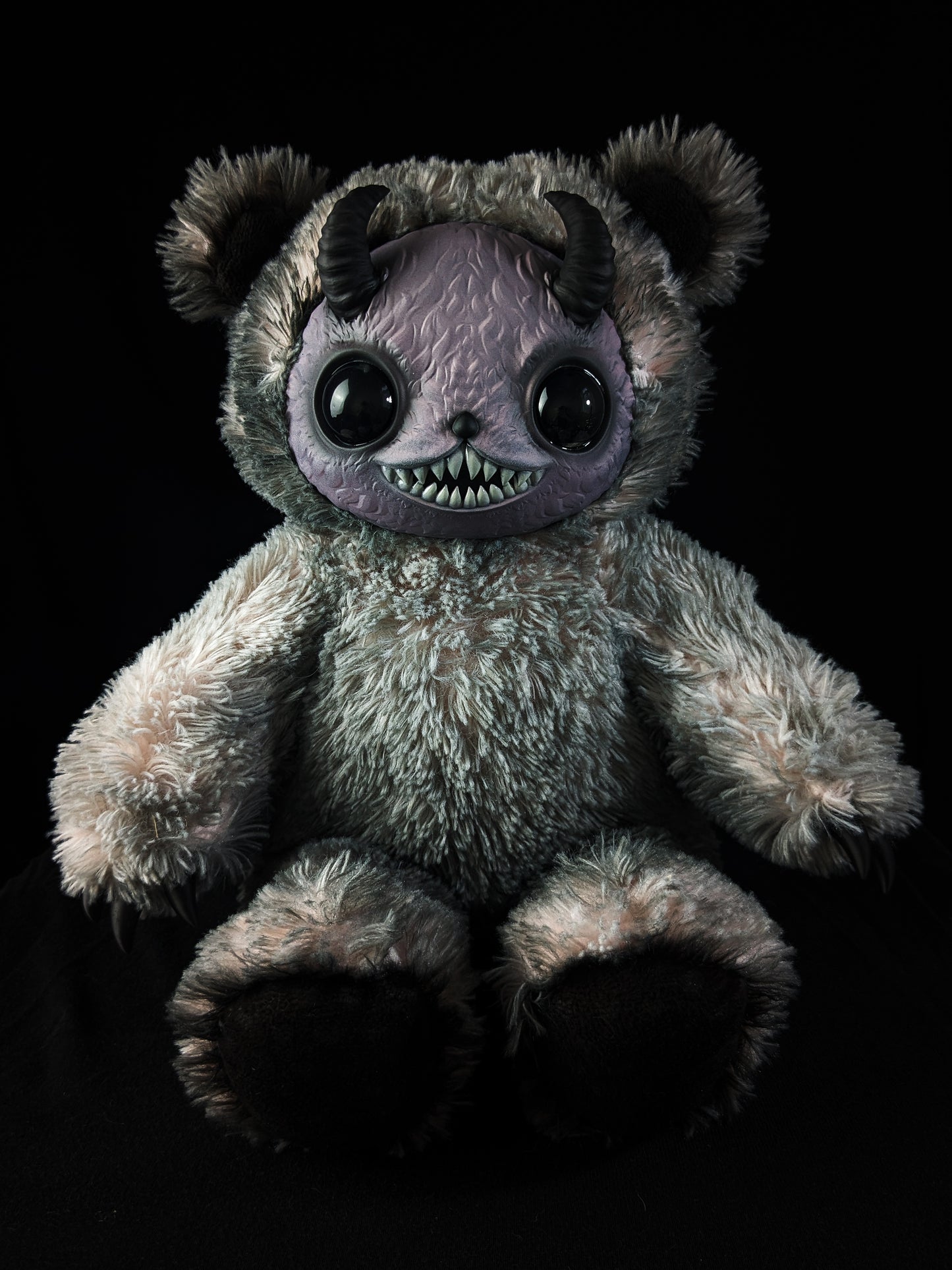 Yukigen (Lilac Leech Ver.) - CRYPTCRITS Monster Art Doll Plush Toy