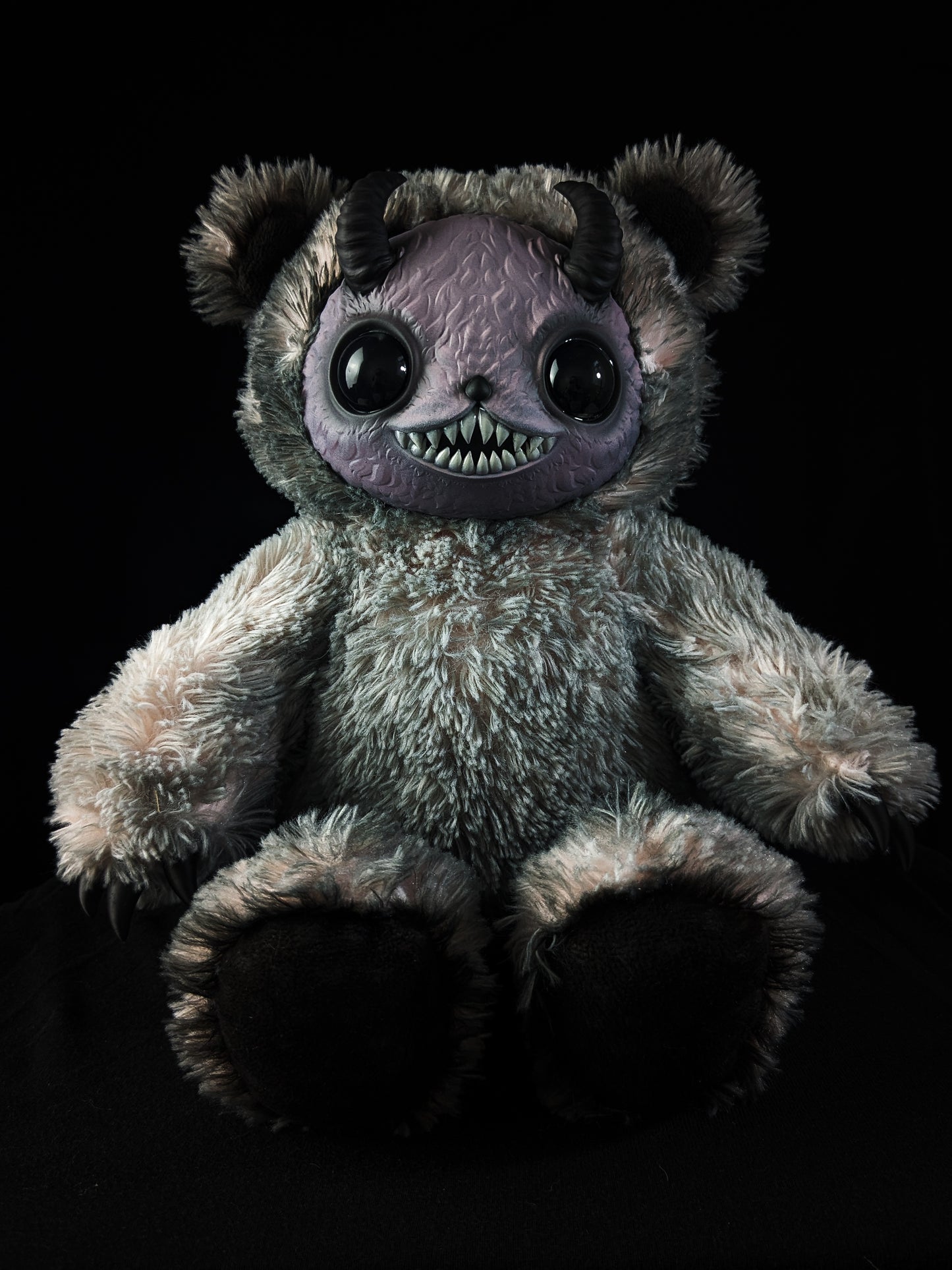 Yukigen (Lilac Leech Ver.) - CRYPTCRITS Monster Art Doll Plush Toy