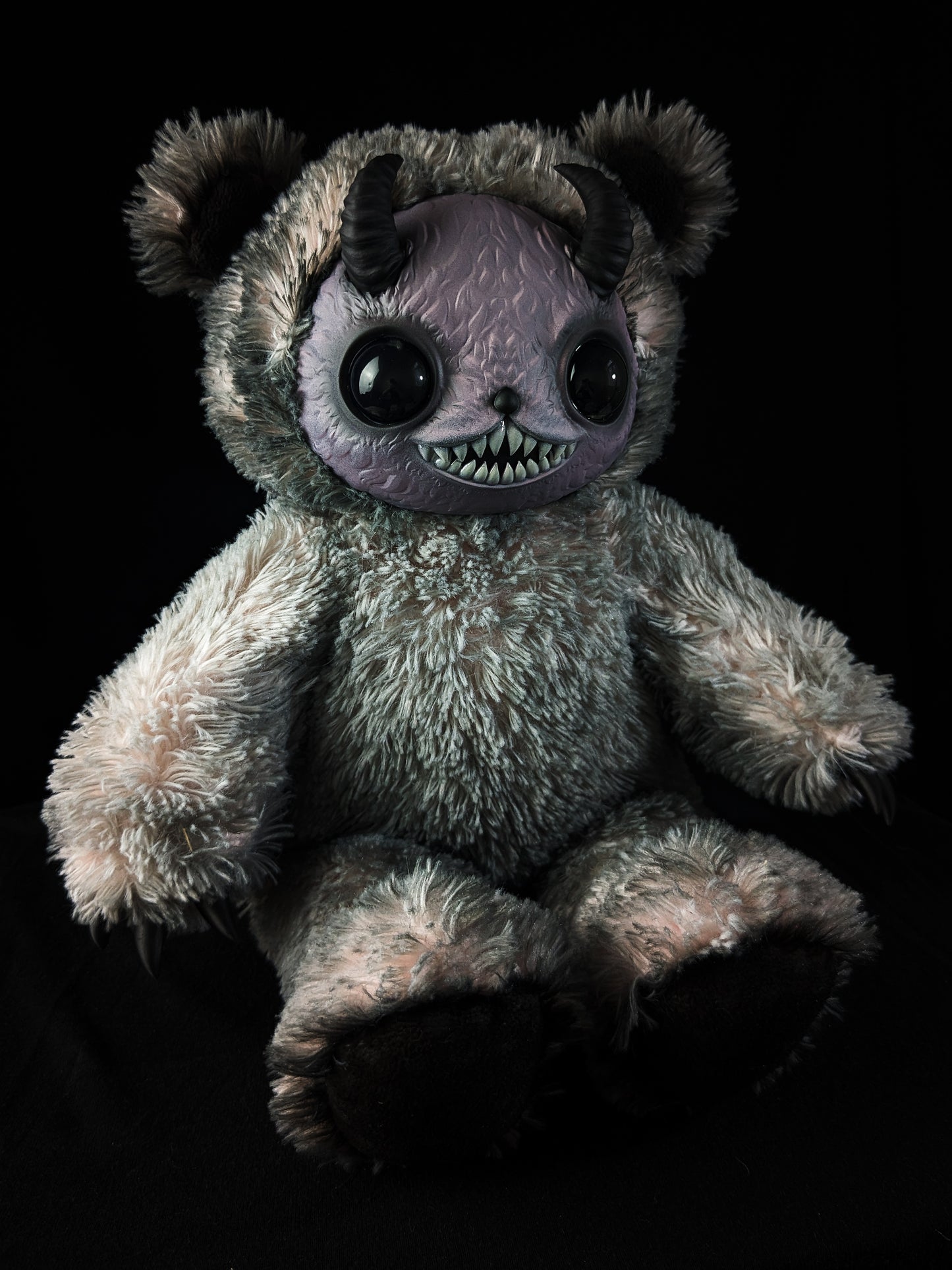 Yukigen (Lilac Leech Ver.) - CRYPTCRITS Monster Art Doll Plush Toy