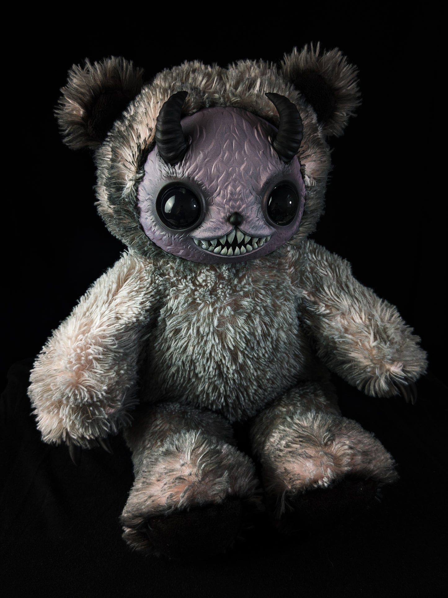 Yukigen (Lilac Leech Ver.) - CRYPTCRITS Monster Art Doll Plush Toy