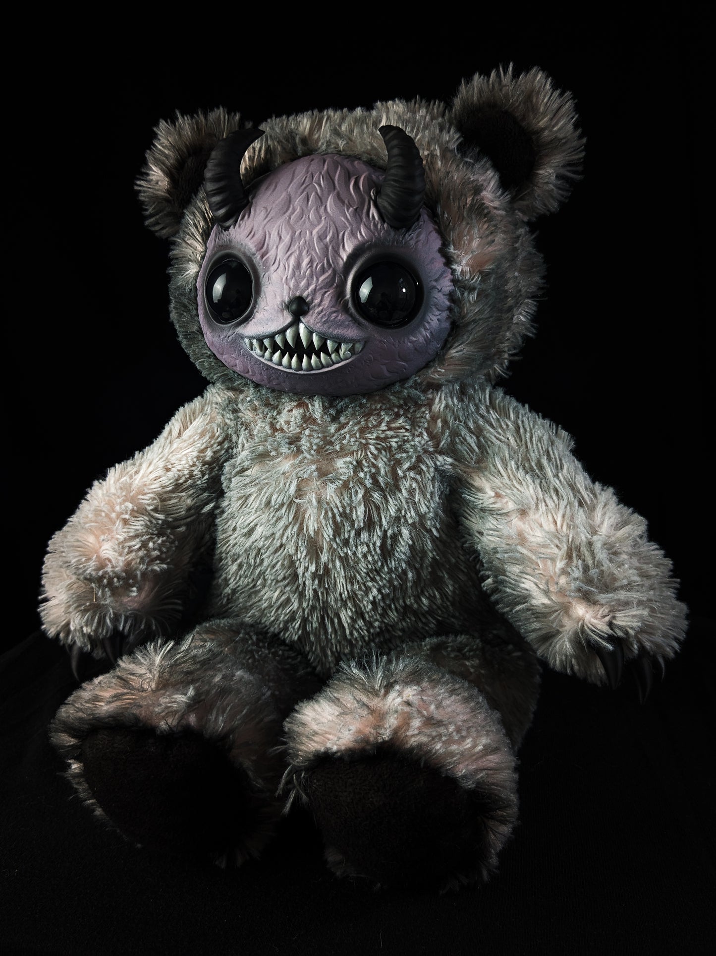 Yukigen (Lilac Leech Ver.) - CRYPTCRITS Monster Art Doll Plush Toy
