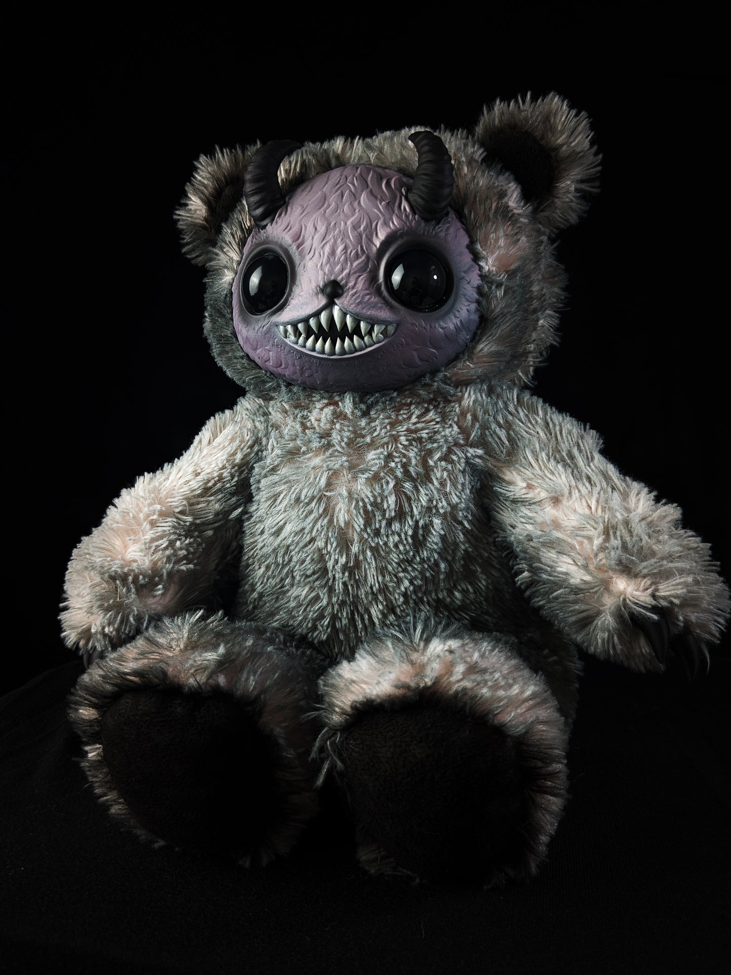 Yukigen (Lilac Leech Ver.) - CRYPTCRITS Monster Art Doll Plush Toy