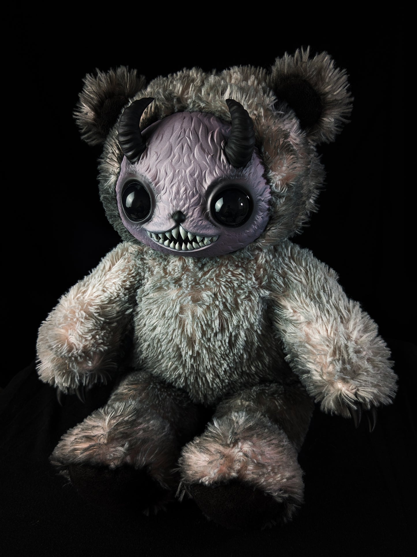 Yukigen (Lilac Leech Ver.) - CRYPTCRITS Monster Art Doll Plush Toy
