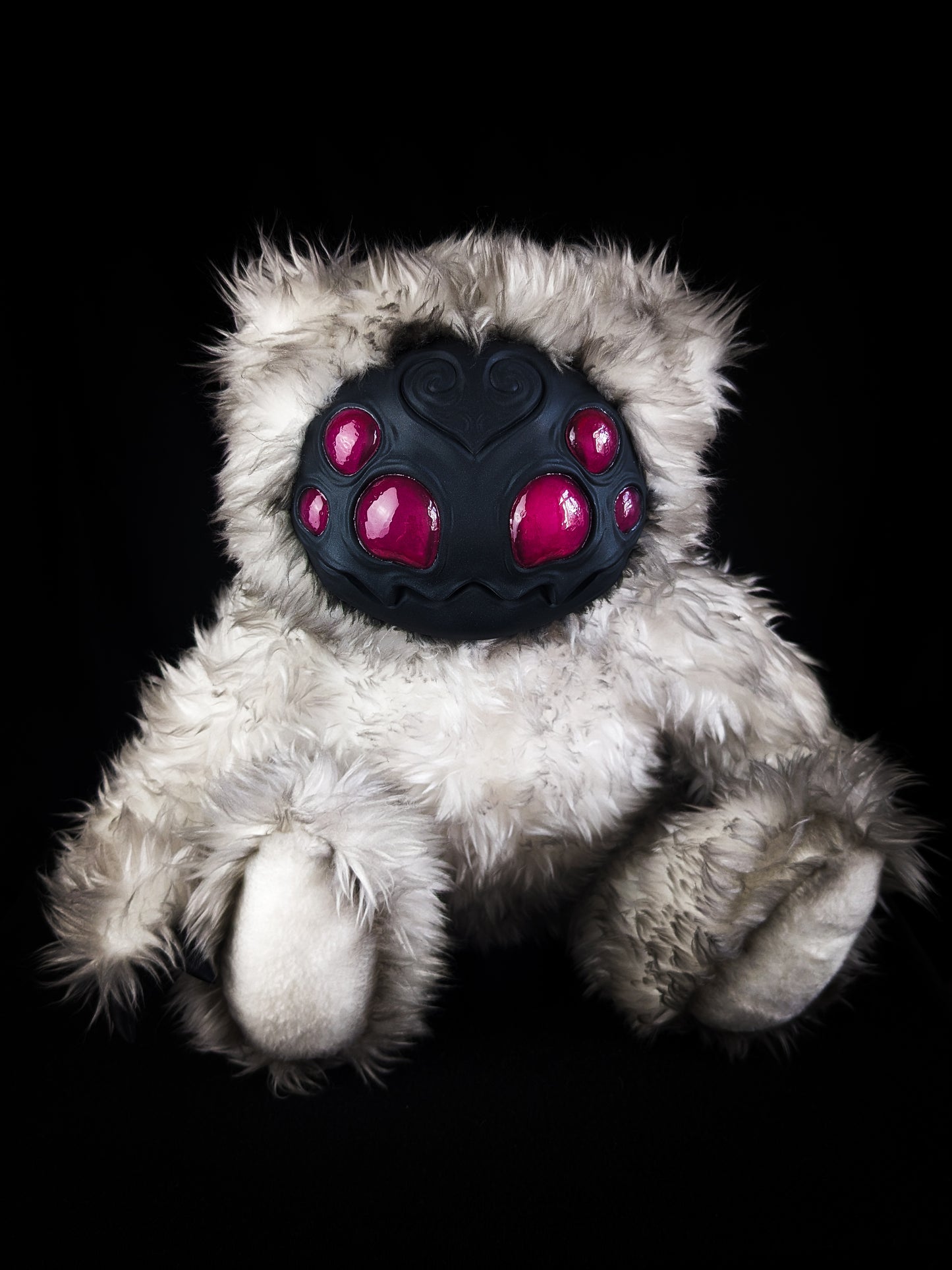 Arakobe (White Wanderer Ver.) - CRYPTCRITS Monster Art Doll Plush Toy
