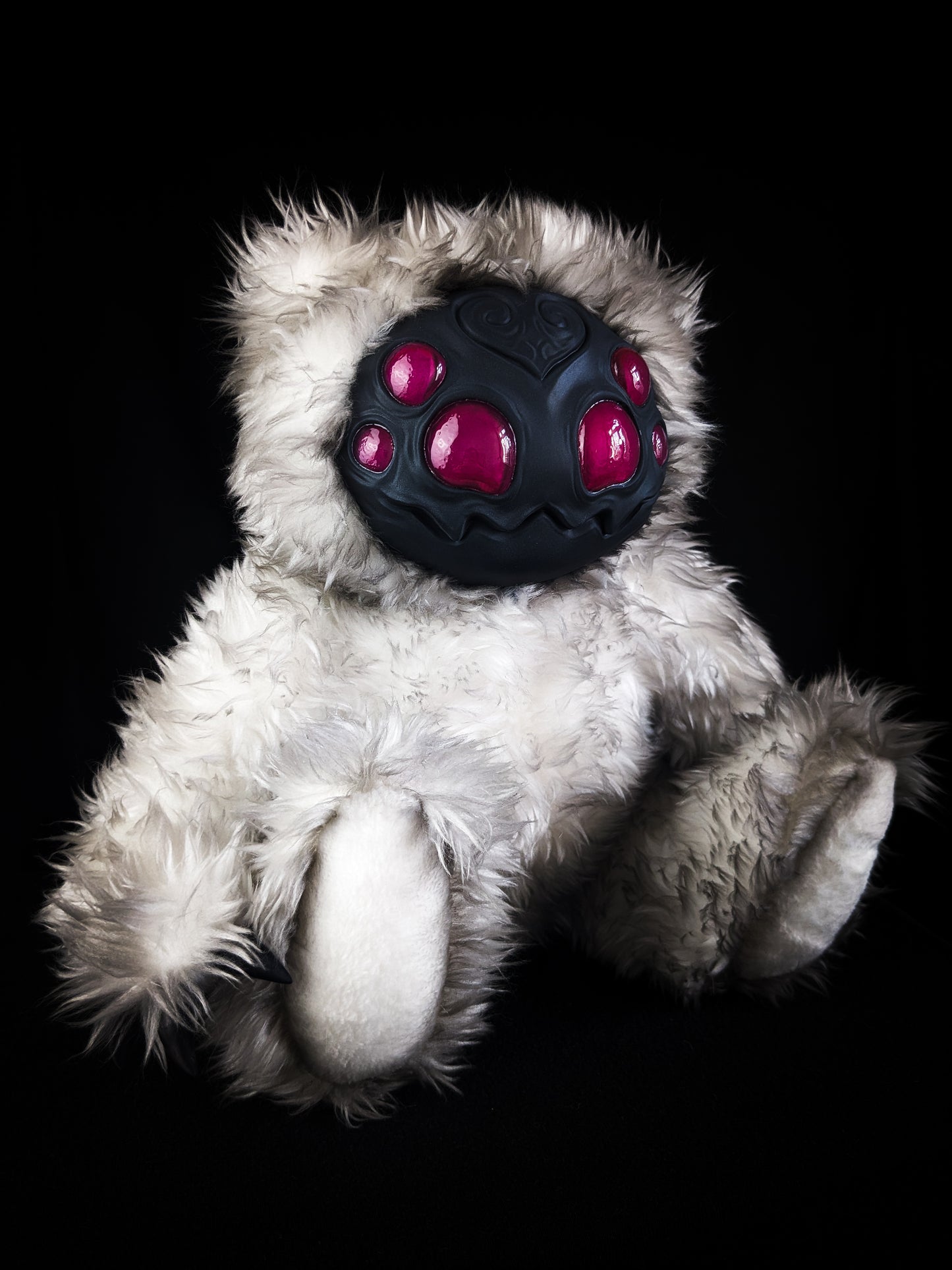 Arakobe (White Wanderer Ver.) - CRYPTCRITS Monster Art Doll Plush Toy