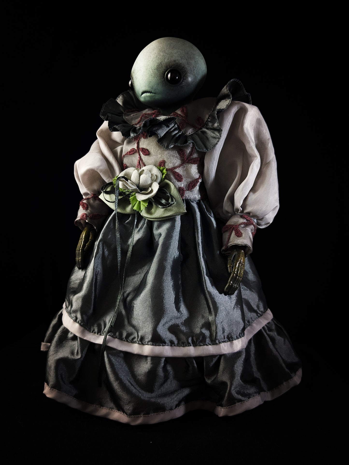 Depression Dolls: TOLKASULK - Handmade Posable Gothic Art Doll for Enigmatic Souls