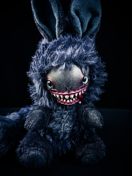 SLIZOR - MINICRITS Cryptid Art Doll Plush Toy