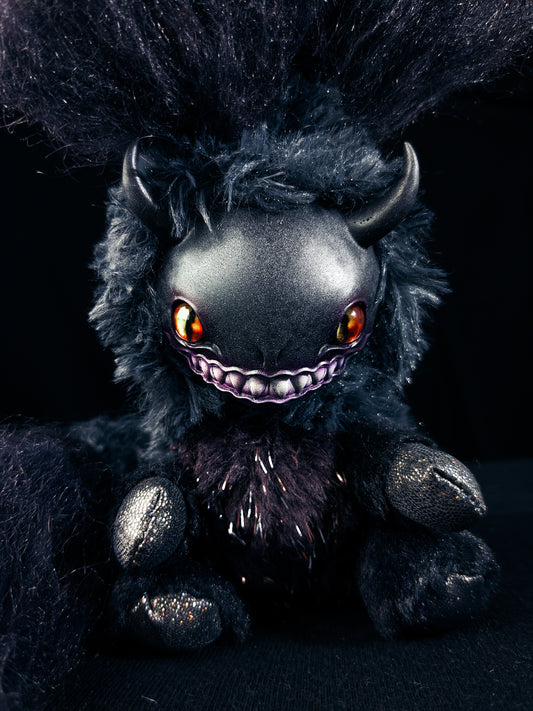 MUNCHKILL - MINICRITS Cryptid Art Doll Plush Toy