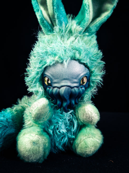 NEOTHUN - MINICRITS Cryptid Art Doll Plush Toy