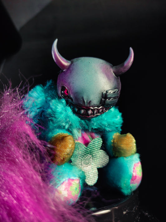 FRIEND Feralgum Flavour - Cryptid Art Doll Plush Toy