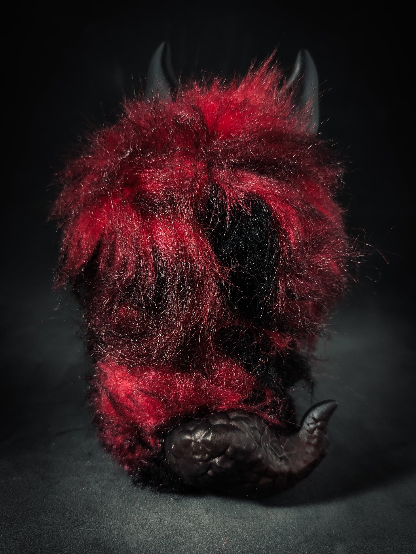 SHADE - FORBIDDEN FRIENDS Art Toy