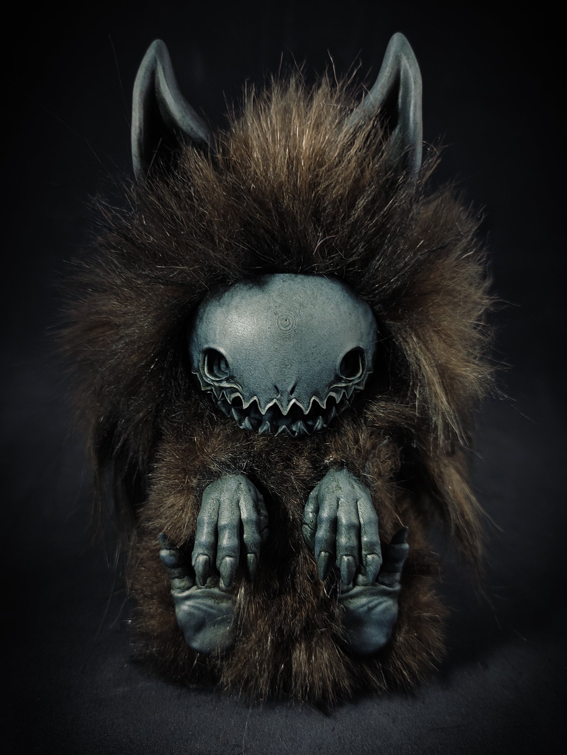 HOLO - FORBIDDEN FRIENDS Art Toy