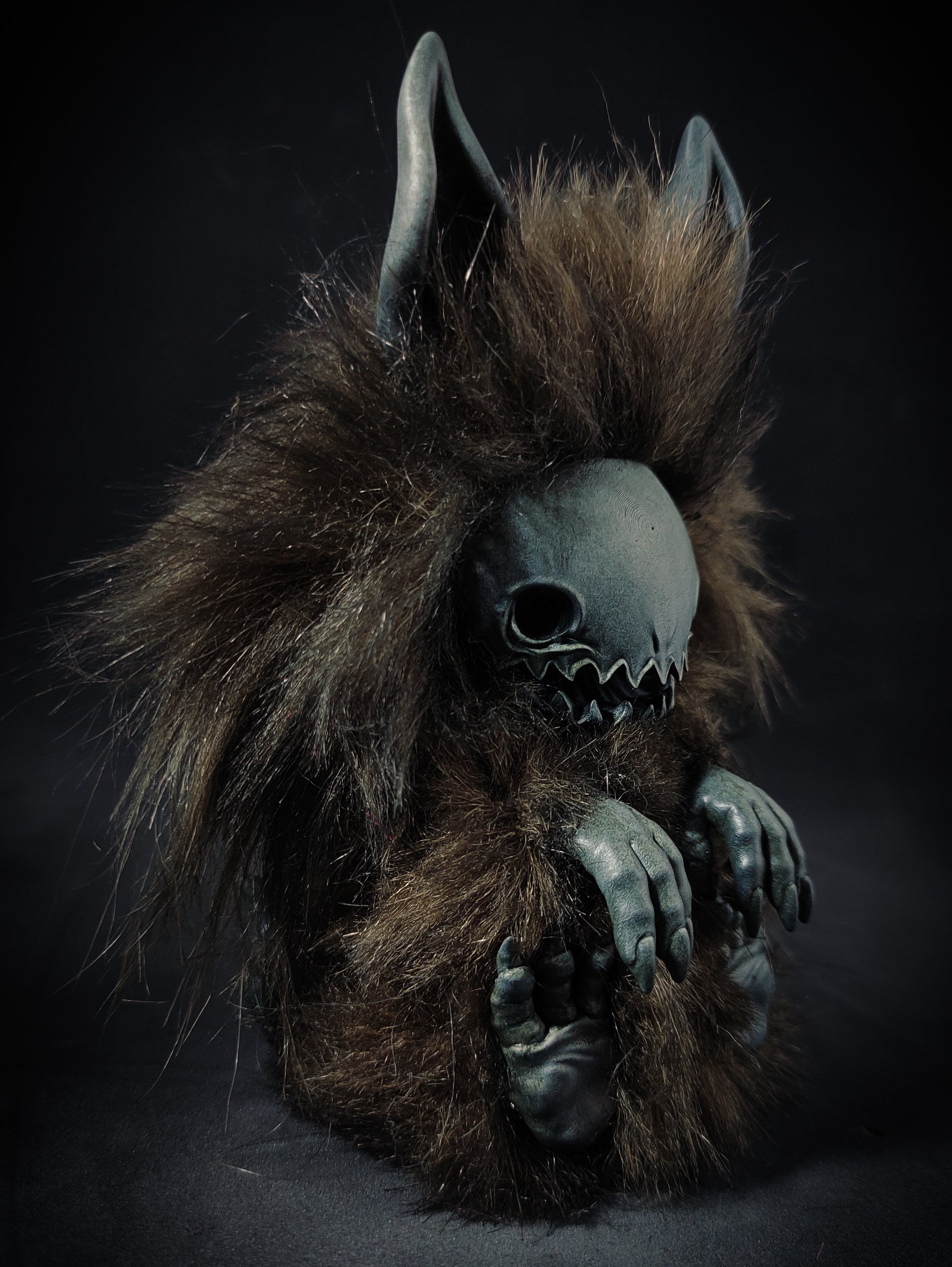 HOLO - FORBIDDEN FRIENDS Art Toy