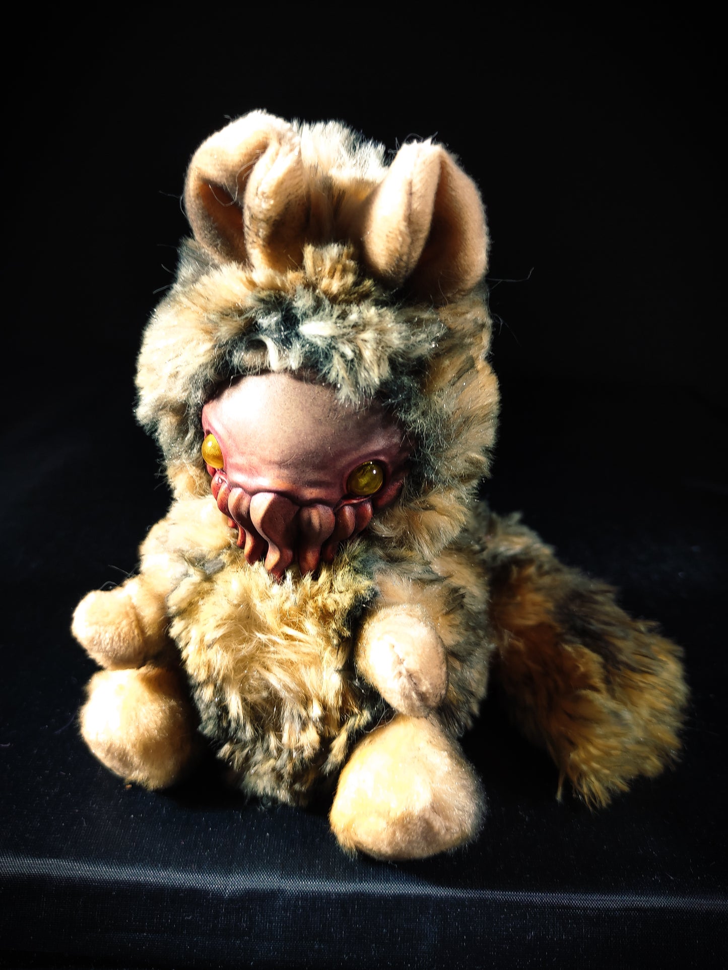 FRIENDTHULU Deathly Dune Flavour - Cryptid Art Doll Plush Toy