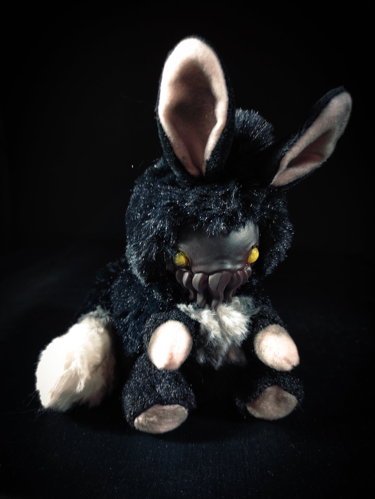 FRIENDTHULU Fallacious Flavour - Cryptid Art Doll Plush Toy