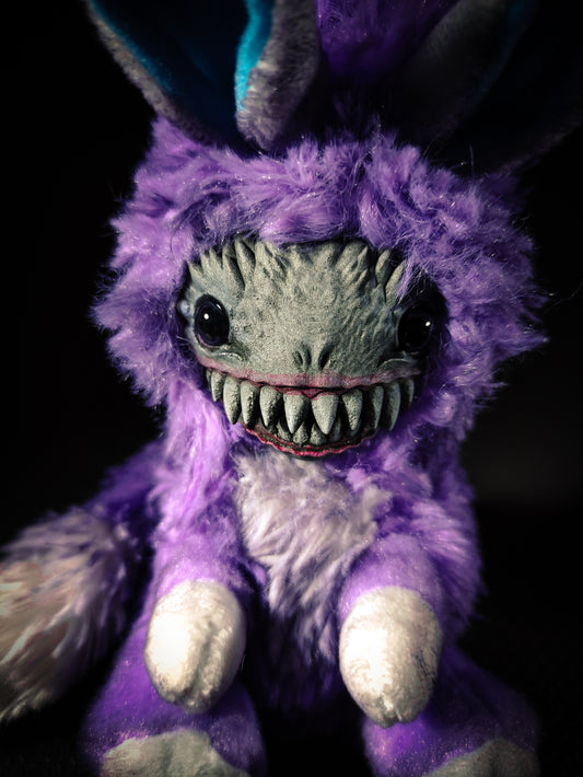 ABOMINABLE FRIEND Purple Present Flavour - Yeti Art Doll Plush Toy
