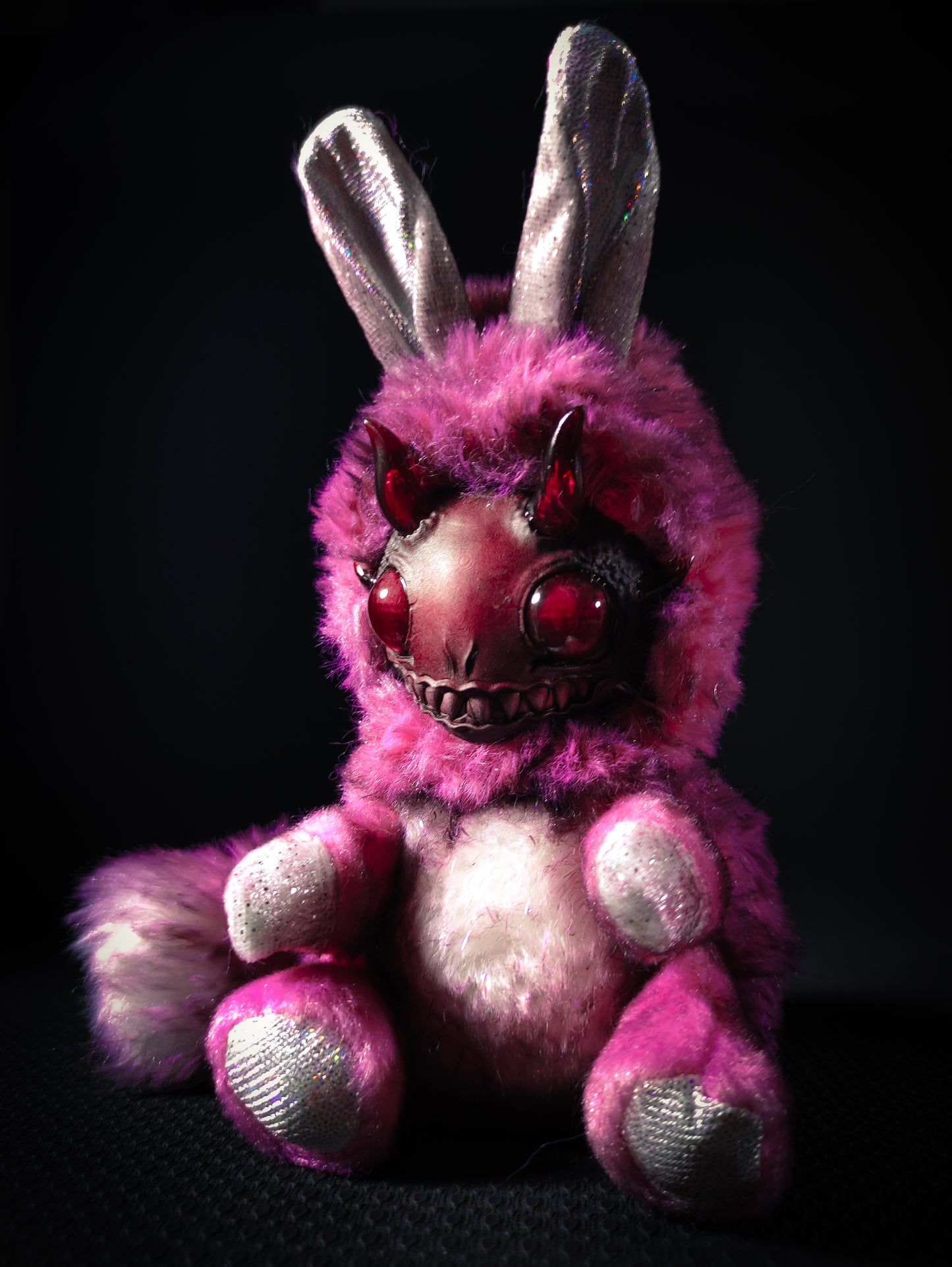 FRIENDPHIBIAN Crimson Coral Flavour - Cryptid Art Doll Plush Toy