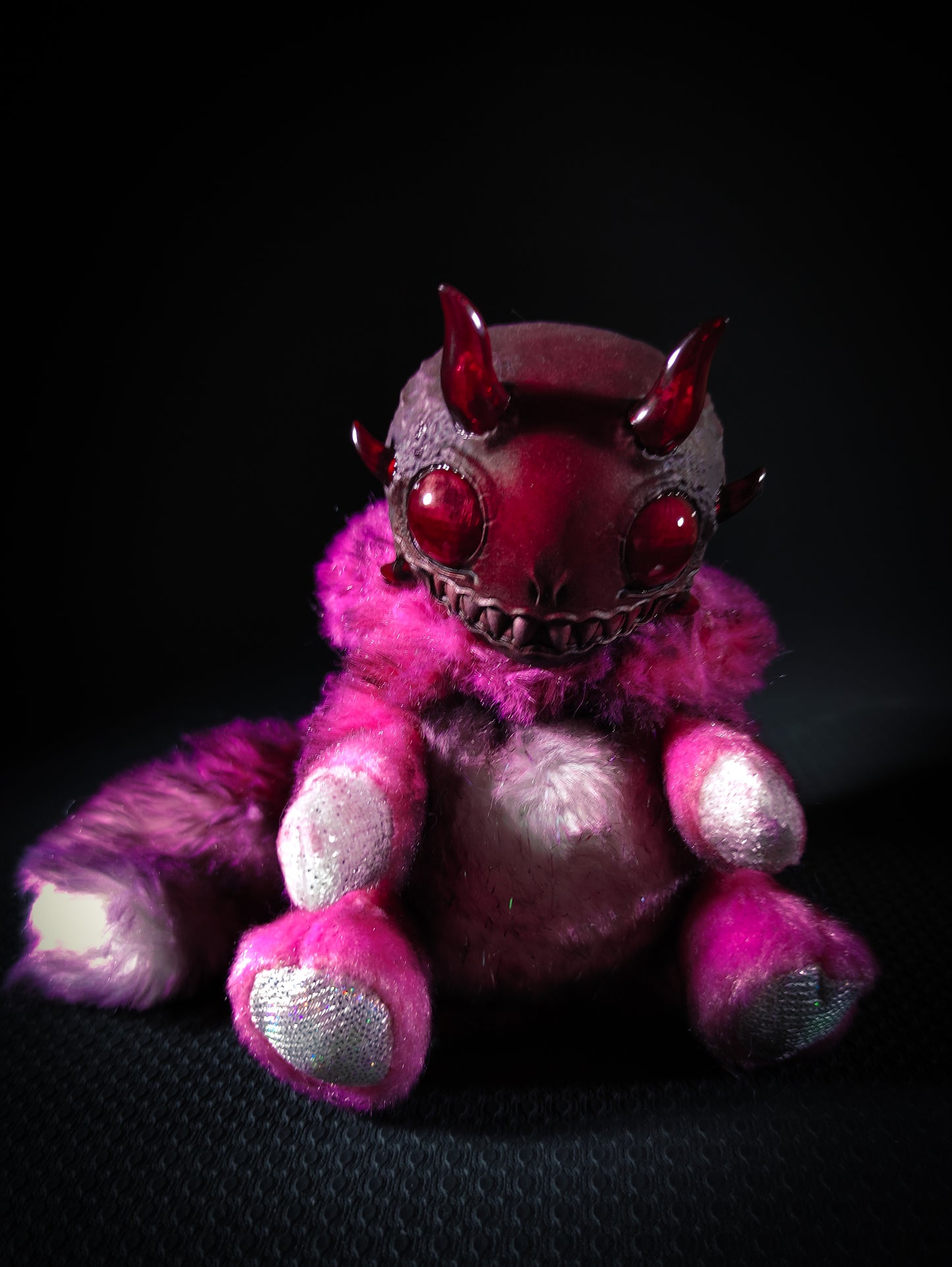 FRIENDPHIBIAN Crimson Coral Flavour - Cryptid Art Doll Plush Toy