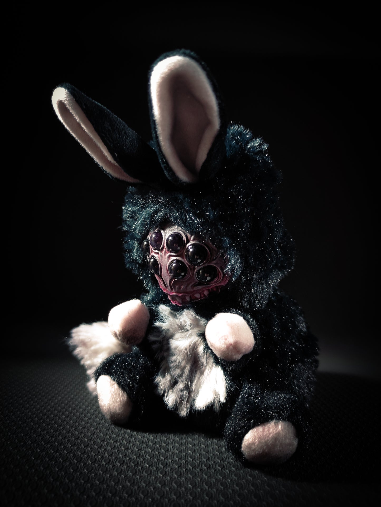 FRIECHNID Black Widow Flavour - Cryptid Art Doll Plush Toy