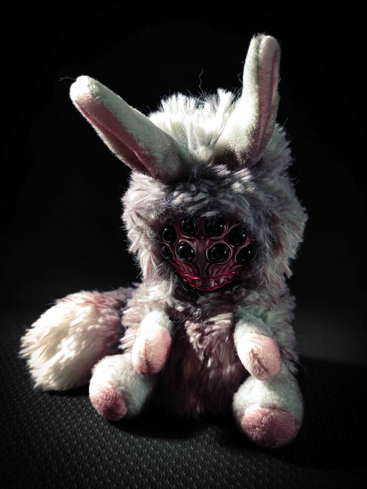 FRIECHNID Albino Pincer Flavour - Cryptid Art Doll Plush Toy