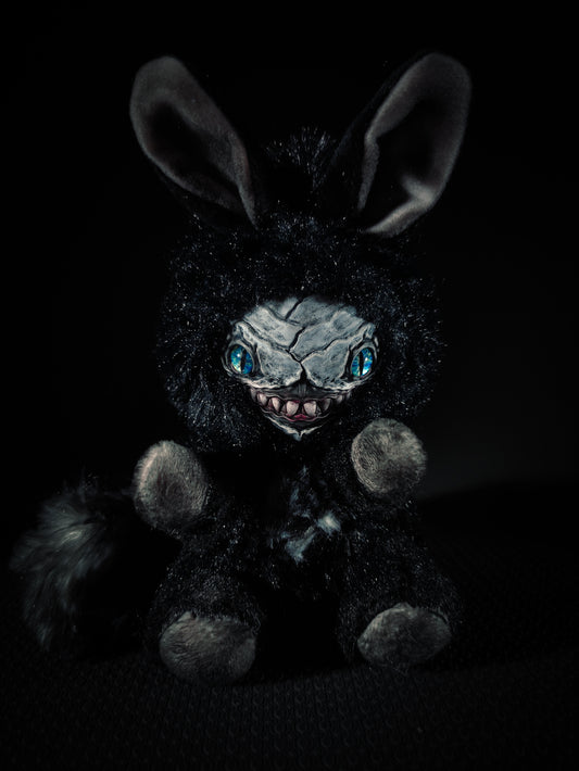 Ideohn - FREAPERS Cryptid Art Doll Plush Toy