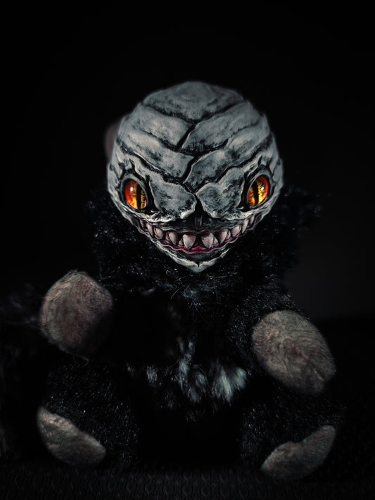 Enthlux - FREAPERS Cryptid Art Doll Plush Toy