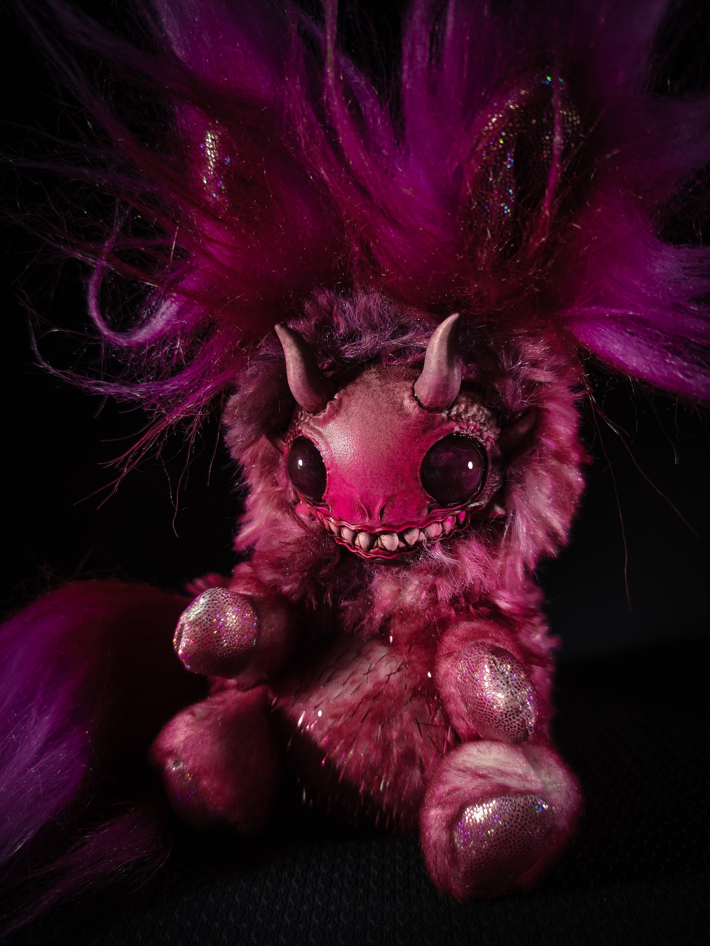 Corinthuul - FRIENDPHIBIAN Cryptid Art Doll Plush Toy