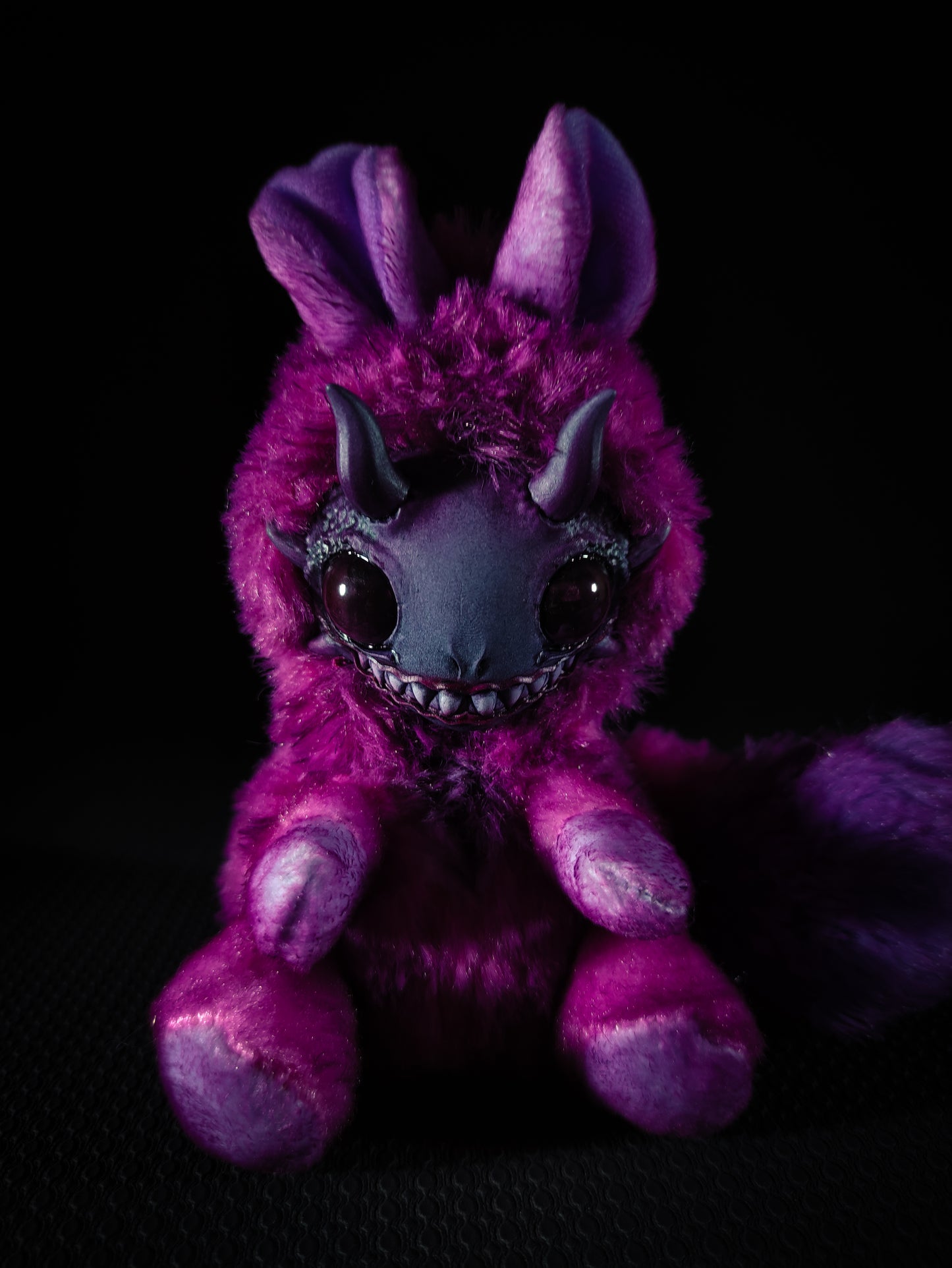 Reeful - FRIENDPHIBIAN Cryptid Art Doll Plush Toy
