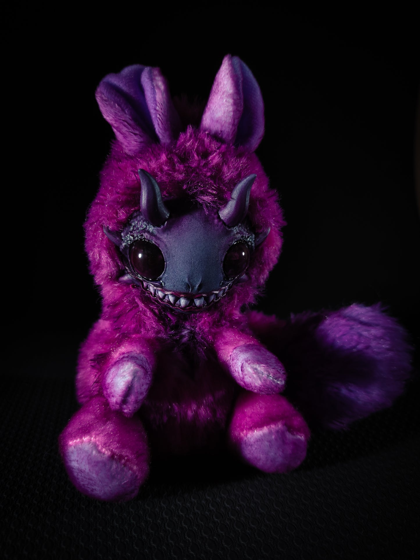 Reeful - FRIENDPHIBIAN Cryptid Art Doll Plush Toy