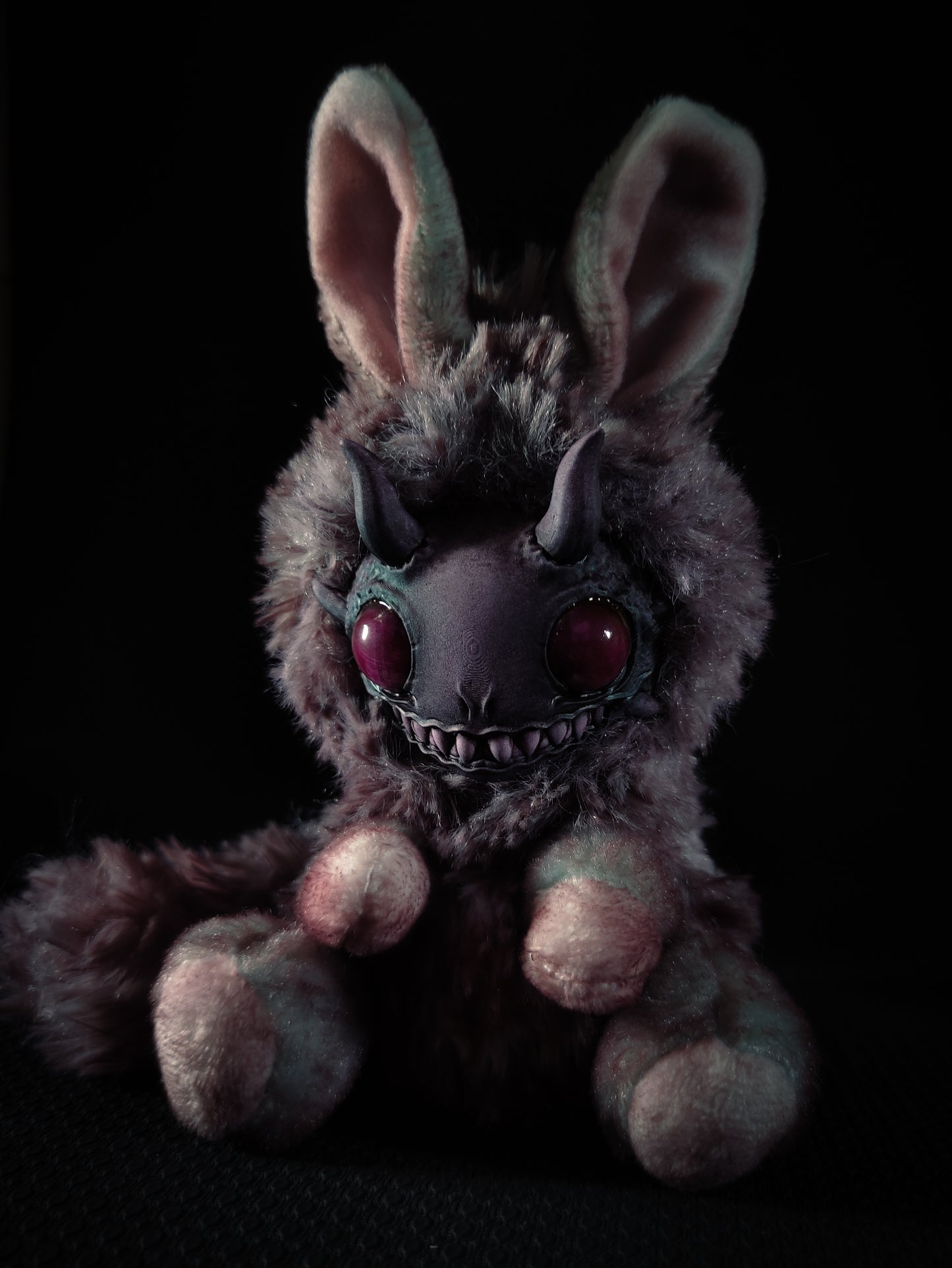 Razoal - FRIENDPHIBIAN Cryptid Art Doll Plush Toy