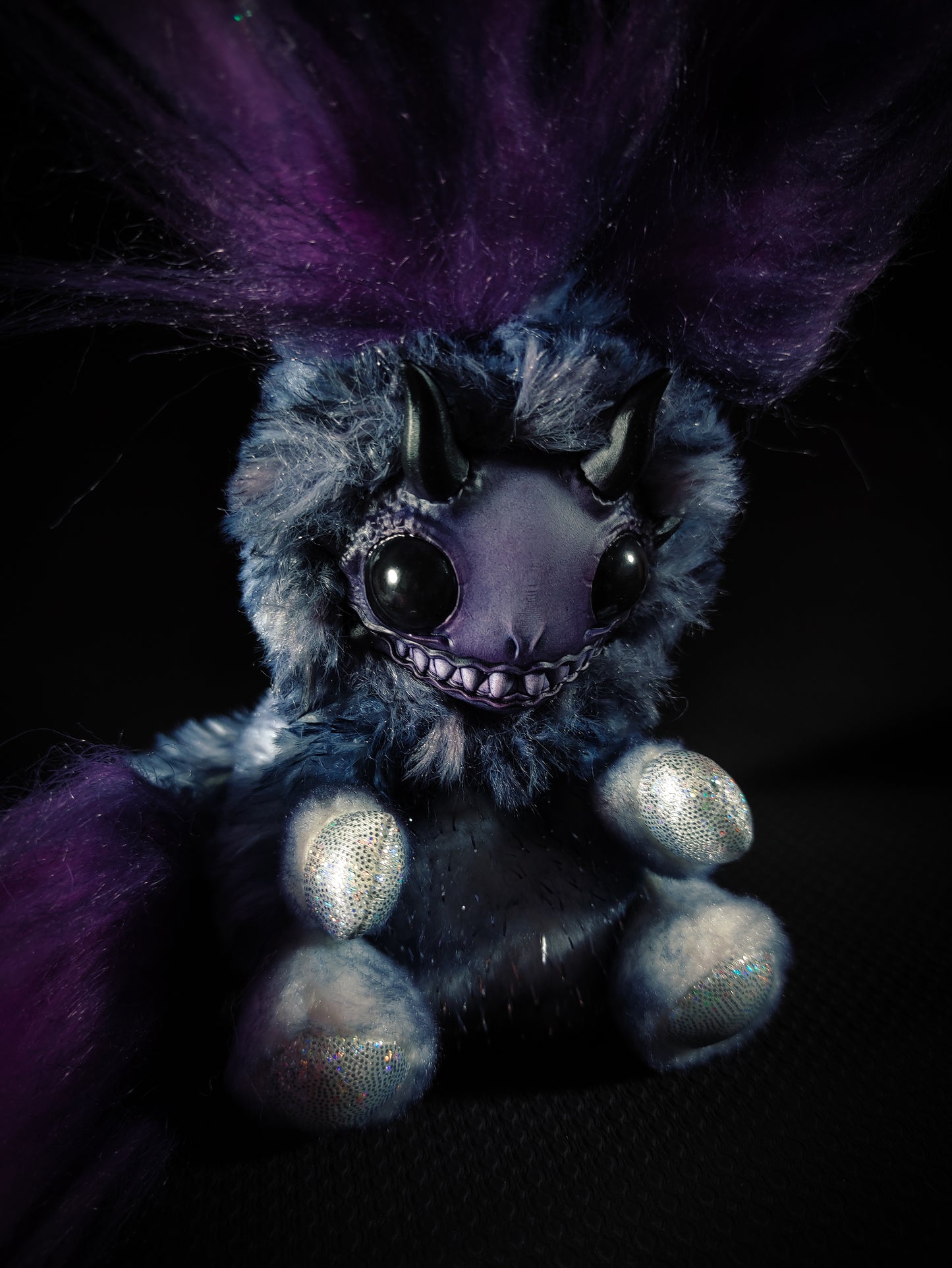 Pazclun - FRIENDPHIBIAN Cryptid Art Doll Plush Toy