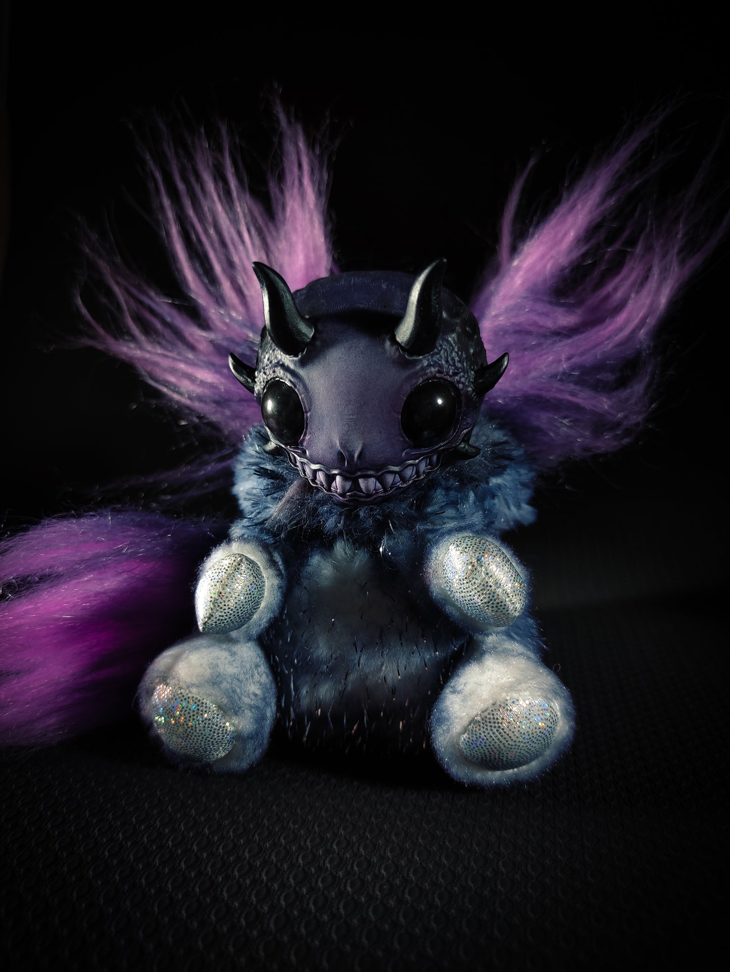 Pazclun - FRIENDPHIBIAN Cryptid Art Doll Plush Toy